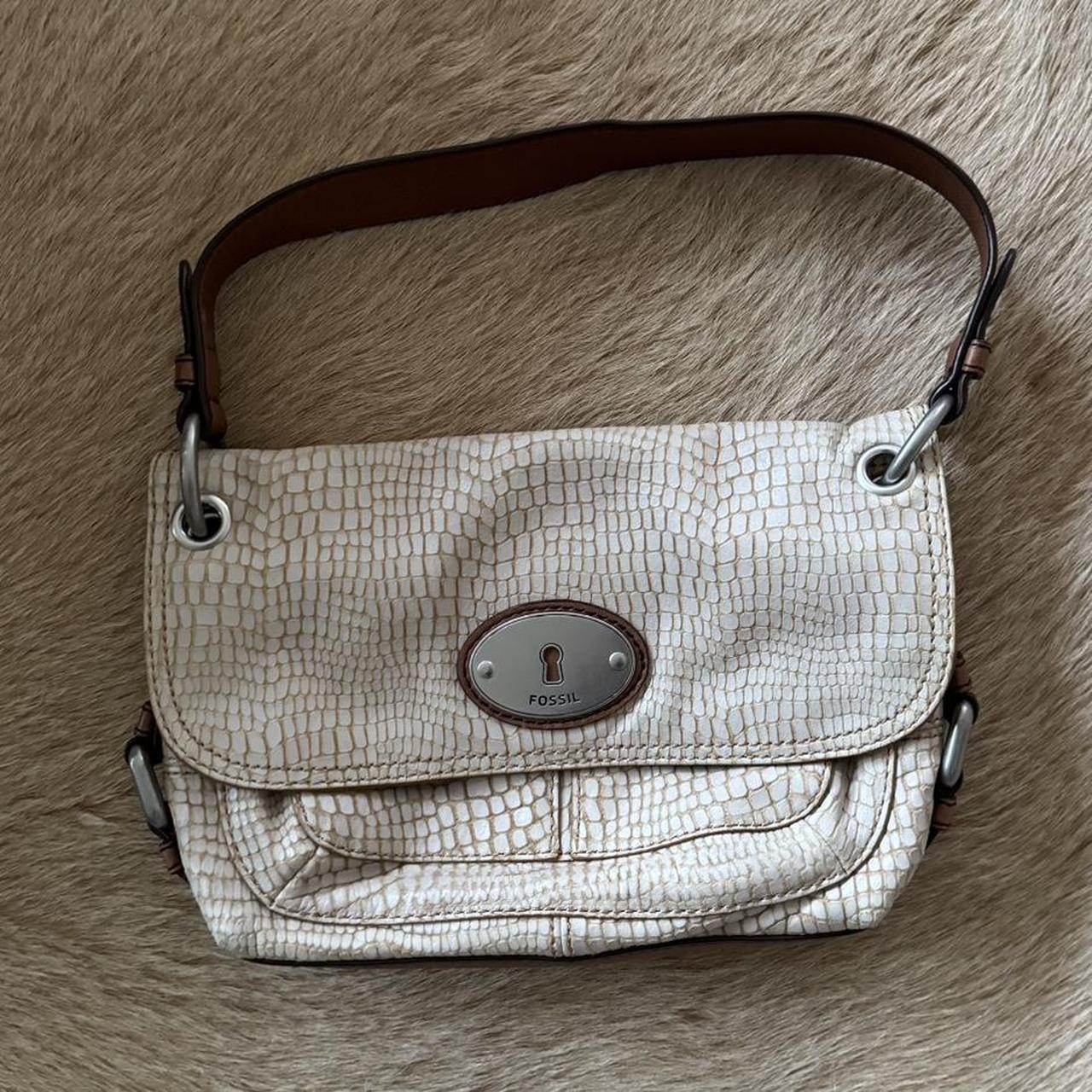 White discount fossil purse