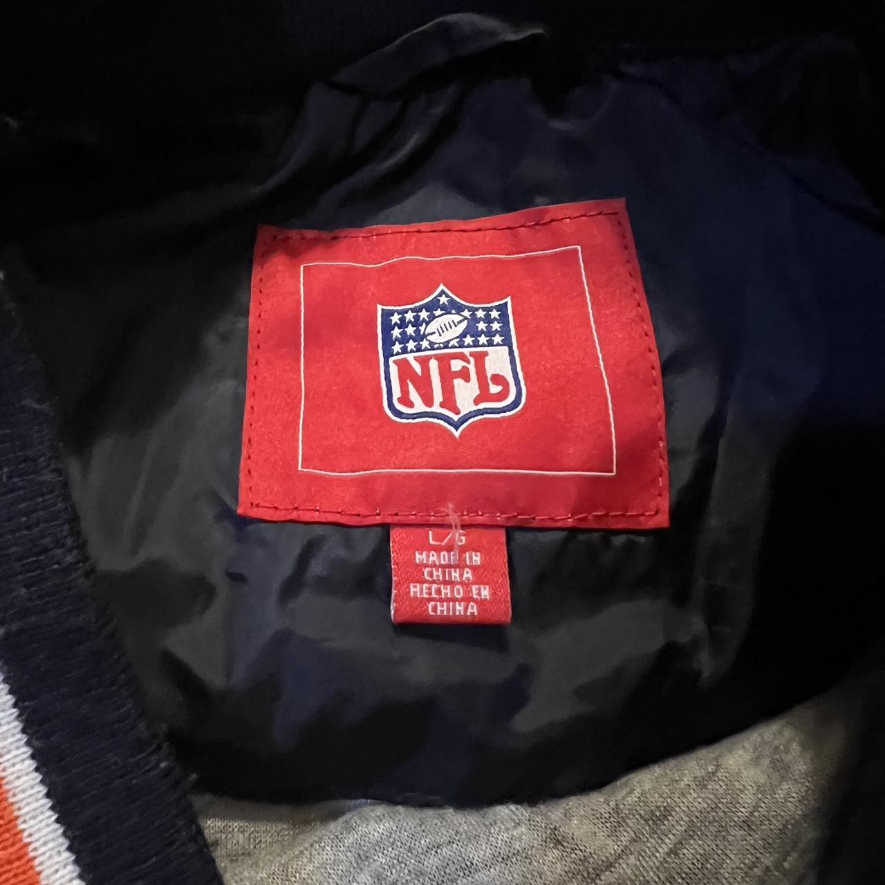 Chicago bears windbreaker jacket. Super nice jacket.... - Depop