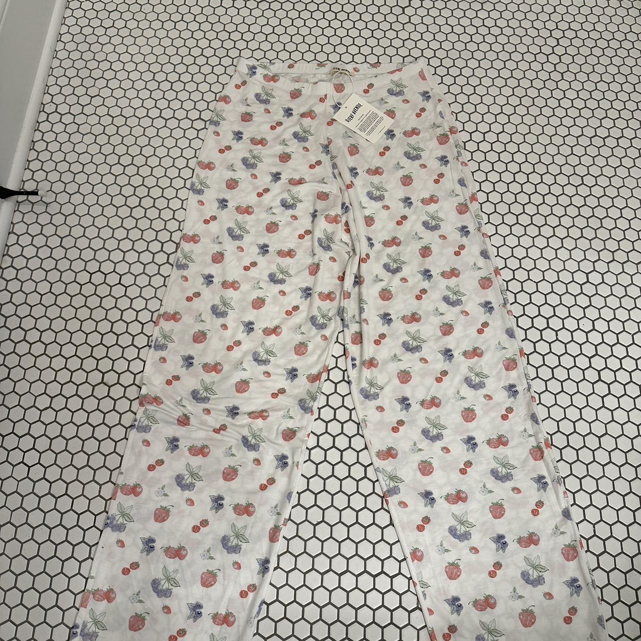 small djerf avenue sleep pants runs really big... - Depop