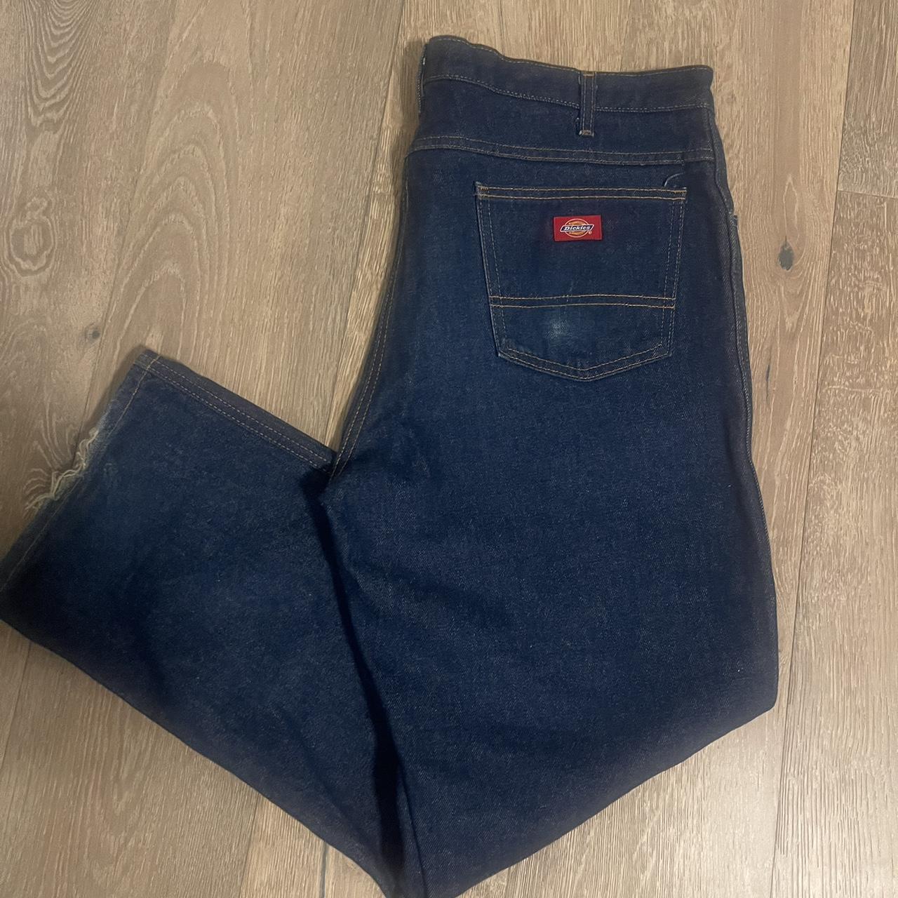 40/30 dickes jeans more of a baggy fit to them... - Depop