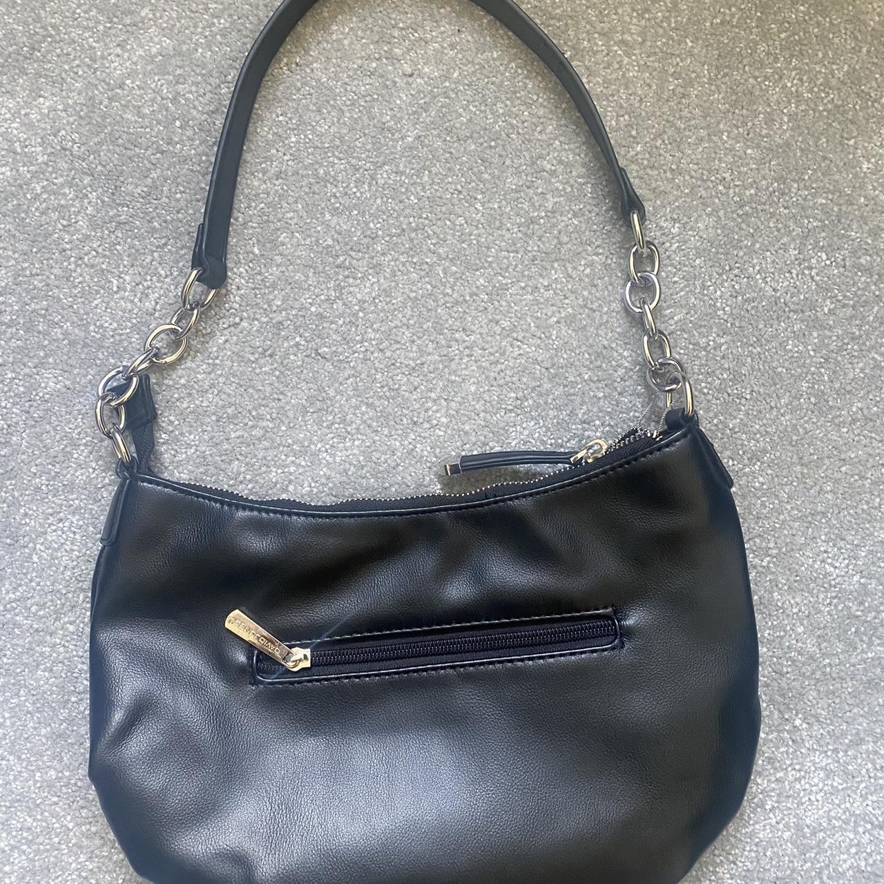 Y2k vintage shoulder bag Immaculate... - Depop