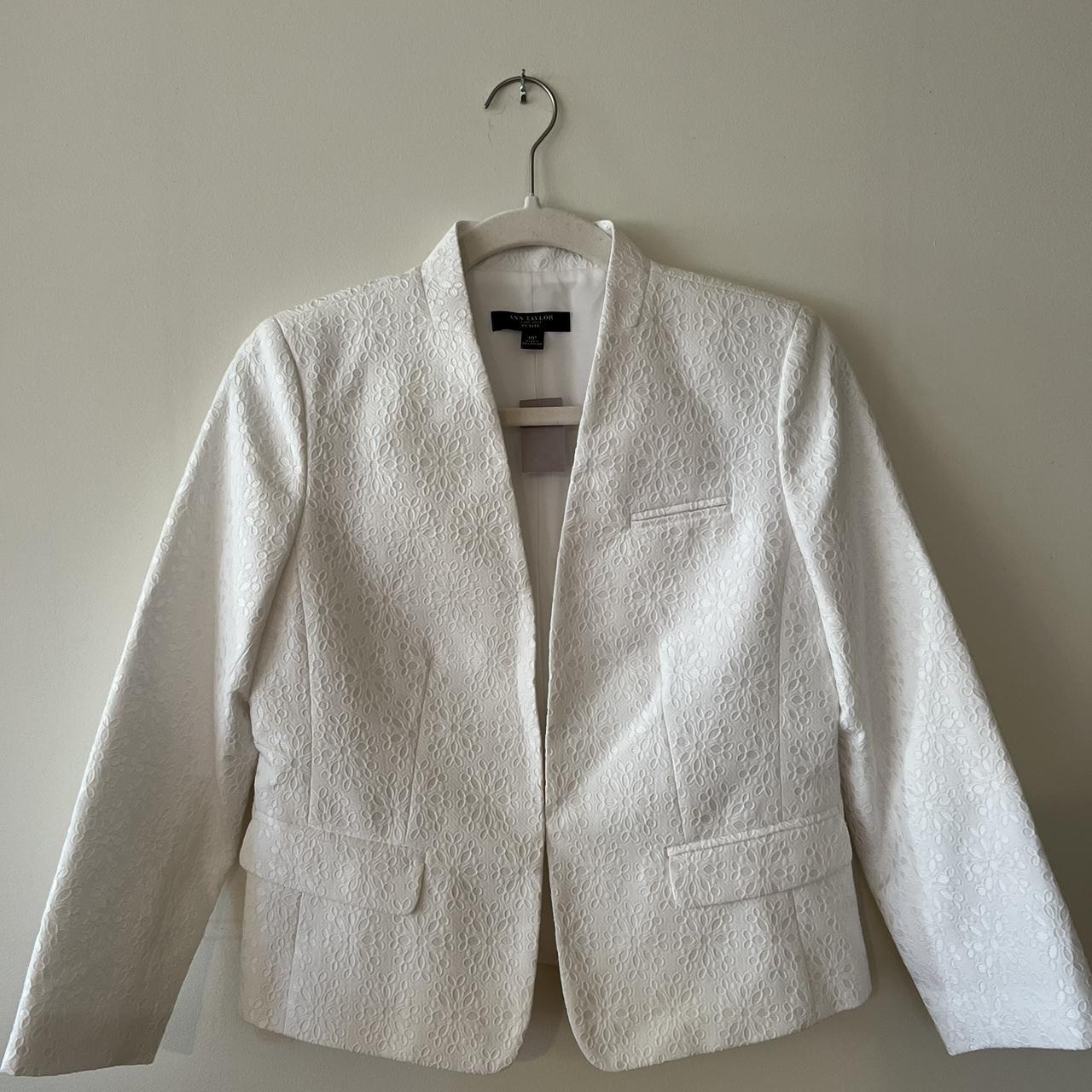 Ann Taylor, white cutwork, 8P, brand new. No close... - Depop