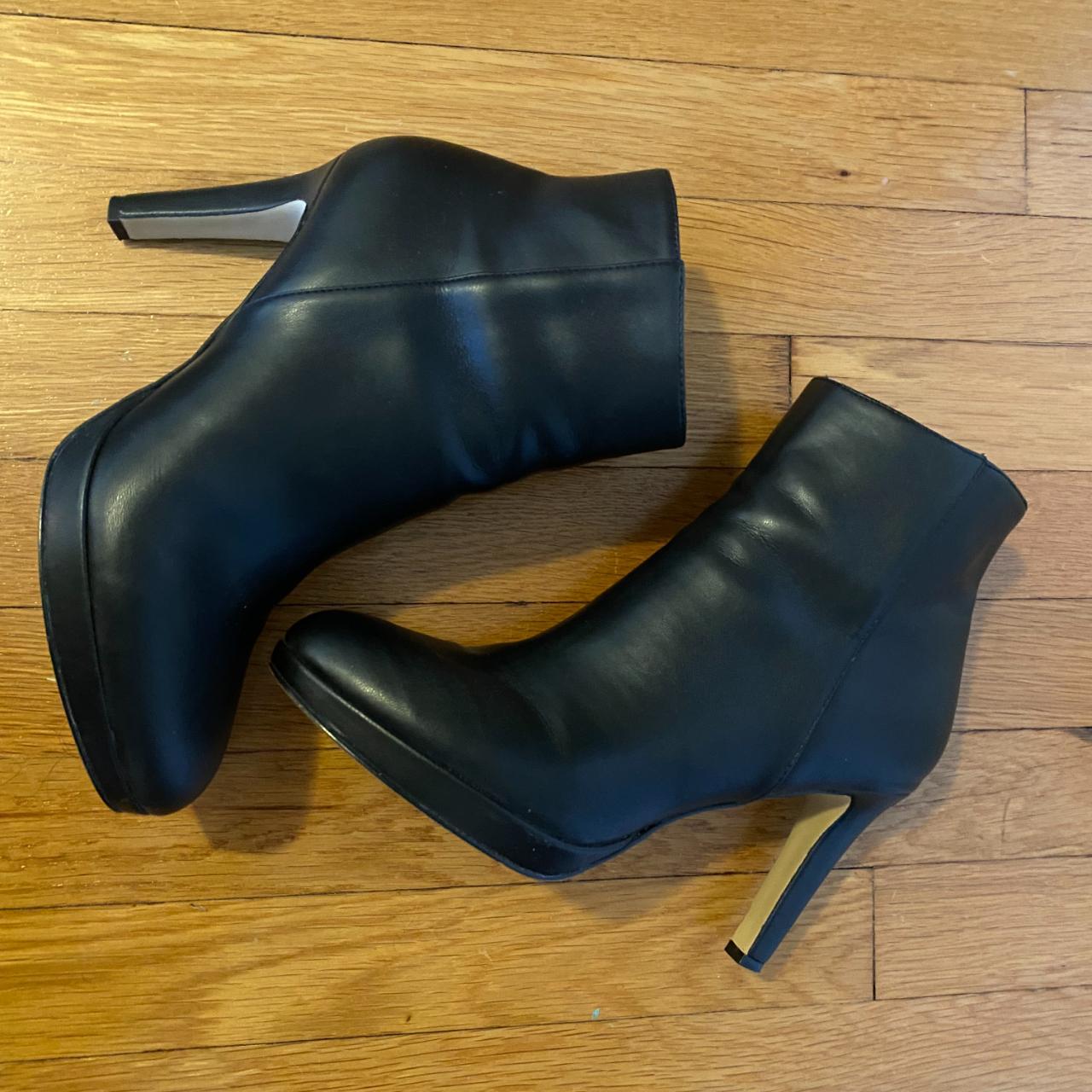 Nine West Quanette Platform Booties Size 9 Black. Depop