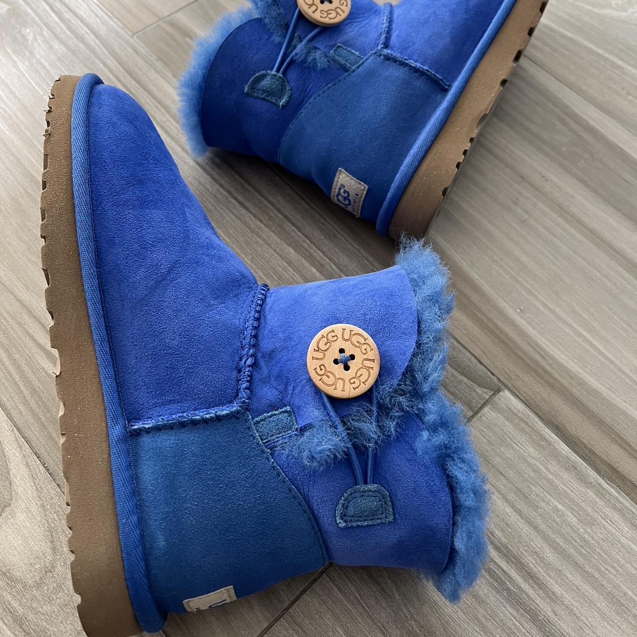 Blue best sale ugg purse