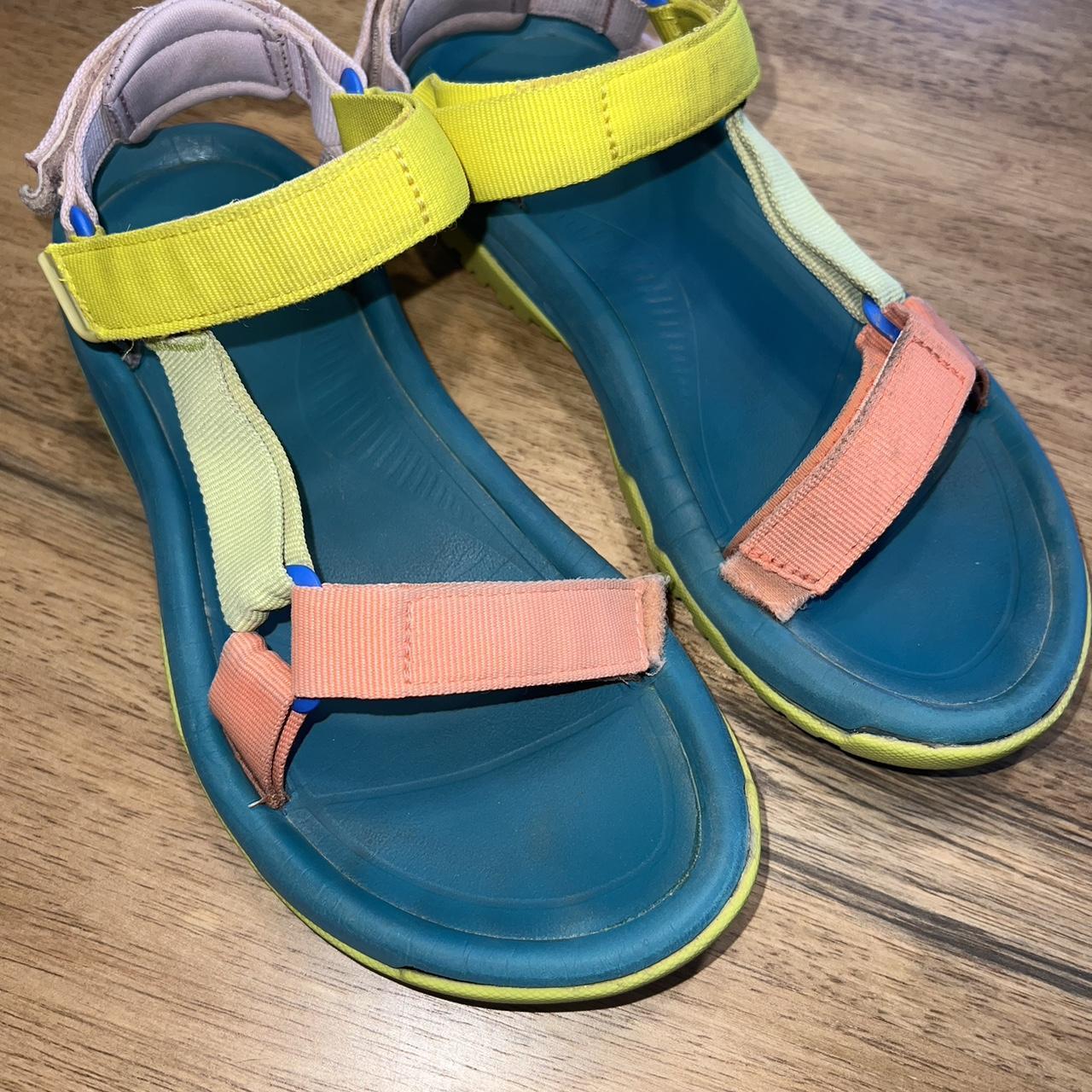 Tevas on sale outdoor voices