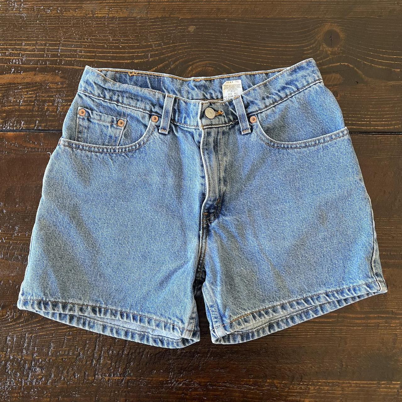 Vintage Levi boho mom shorts In great condition... - Depop