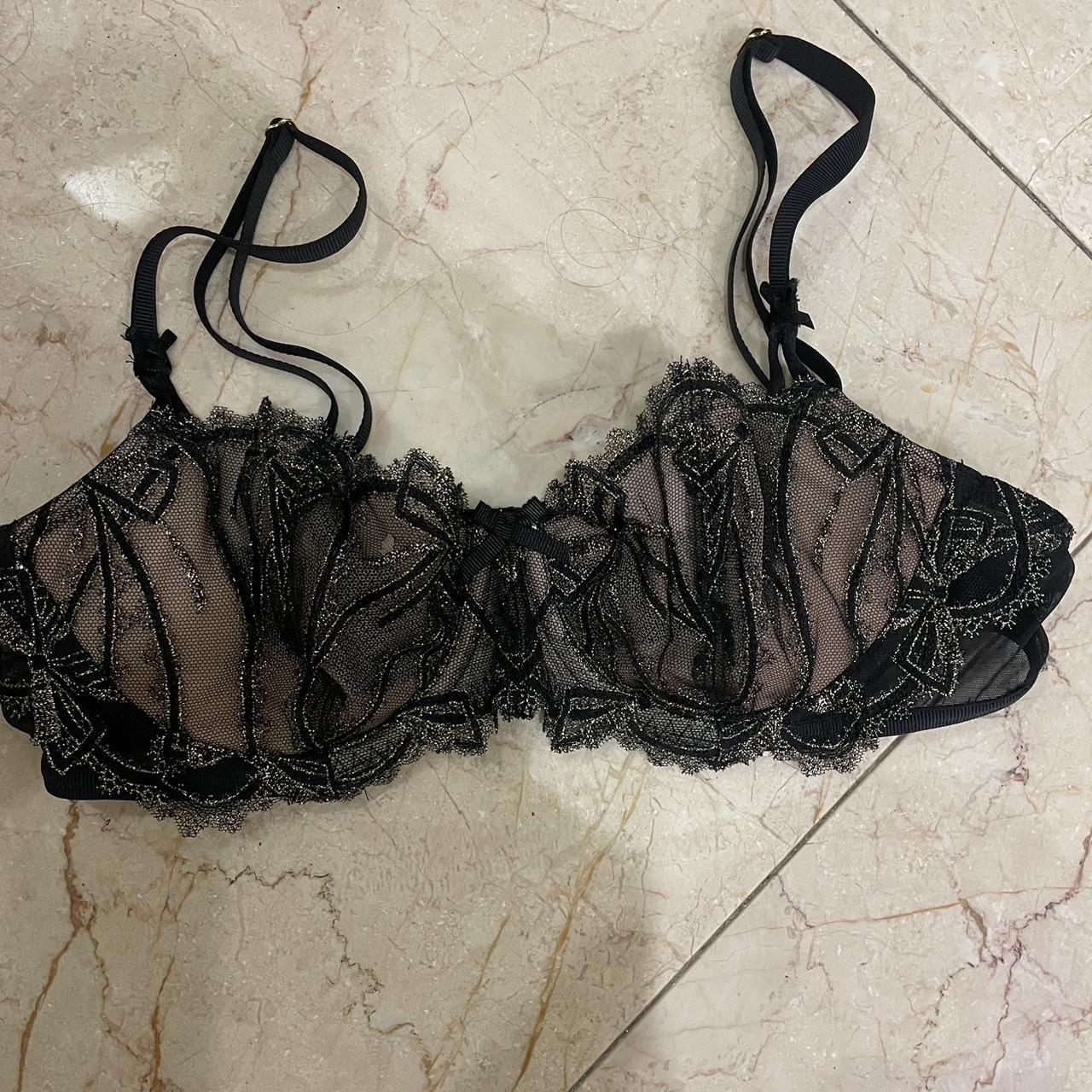 Victoria Secret Super Sexy Bra Size: 34b Never Been - Depop