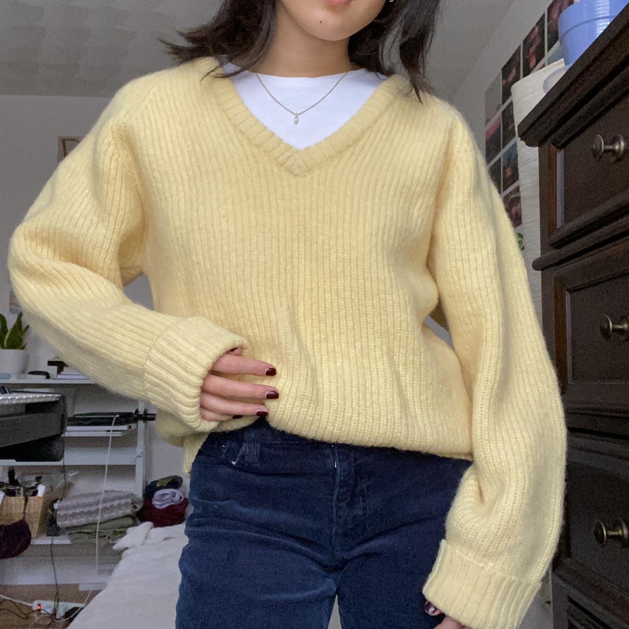 Women's Yellow Jumper | Depop