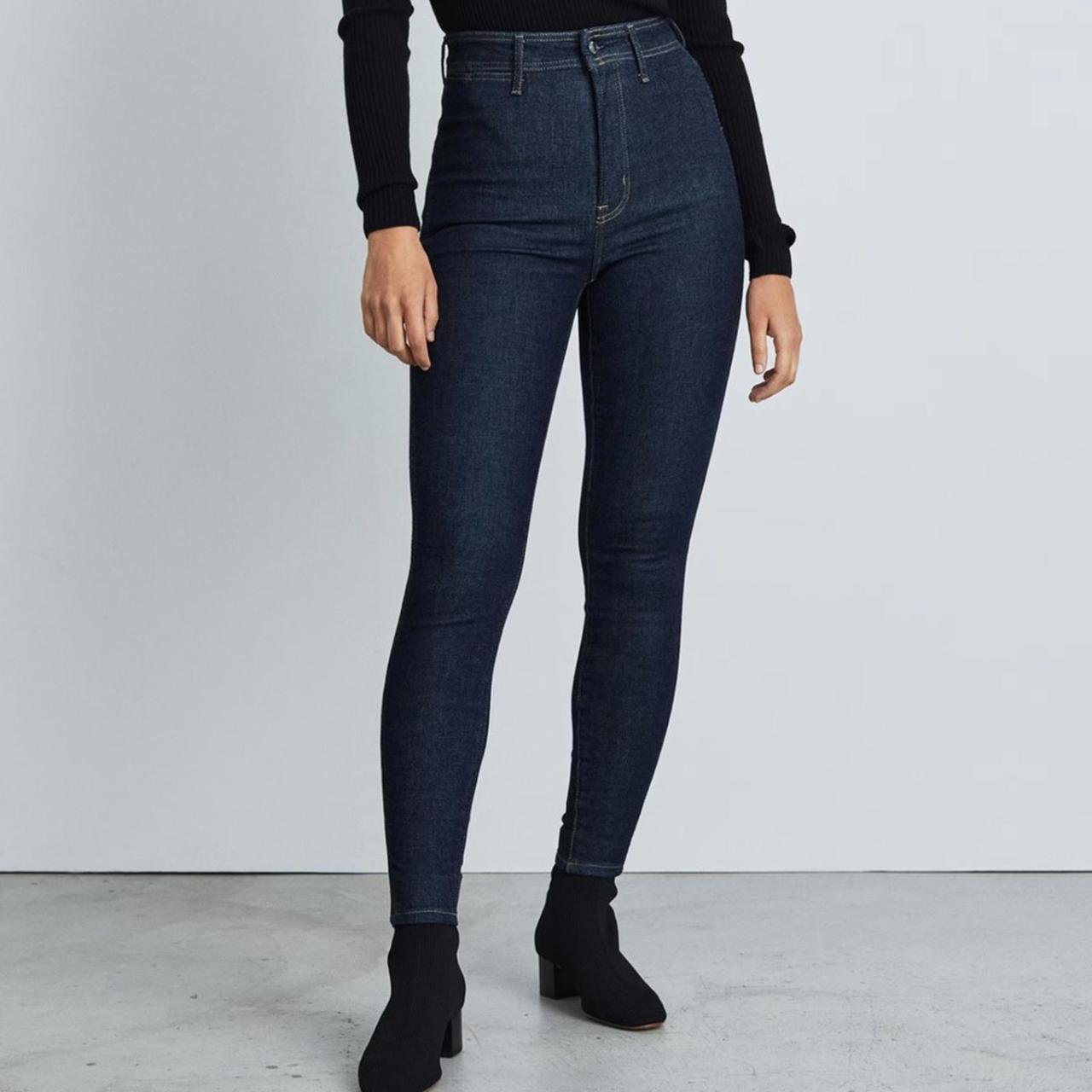 item listed by fernandamoran24