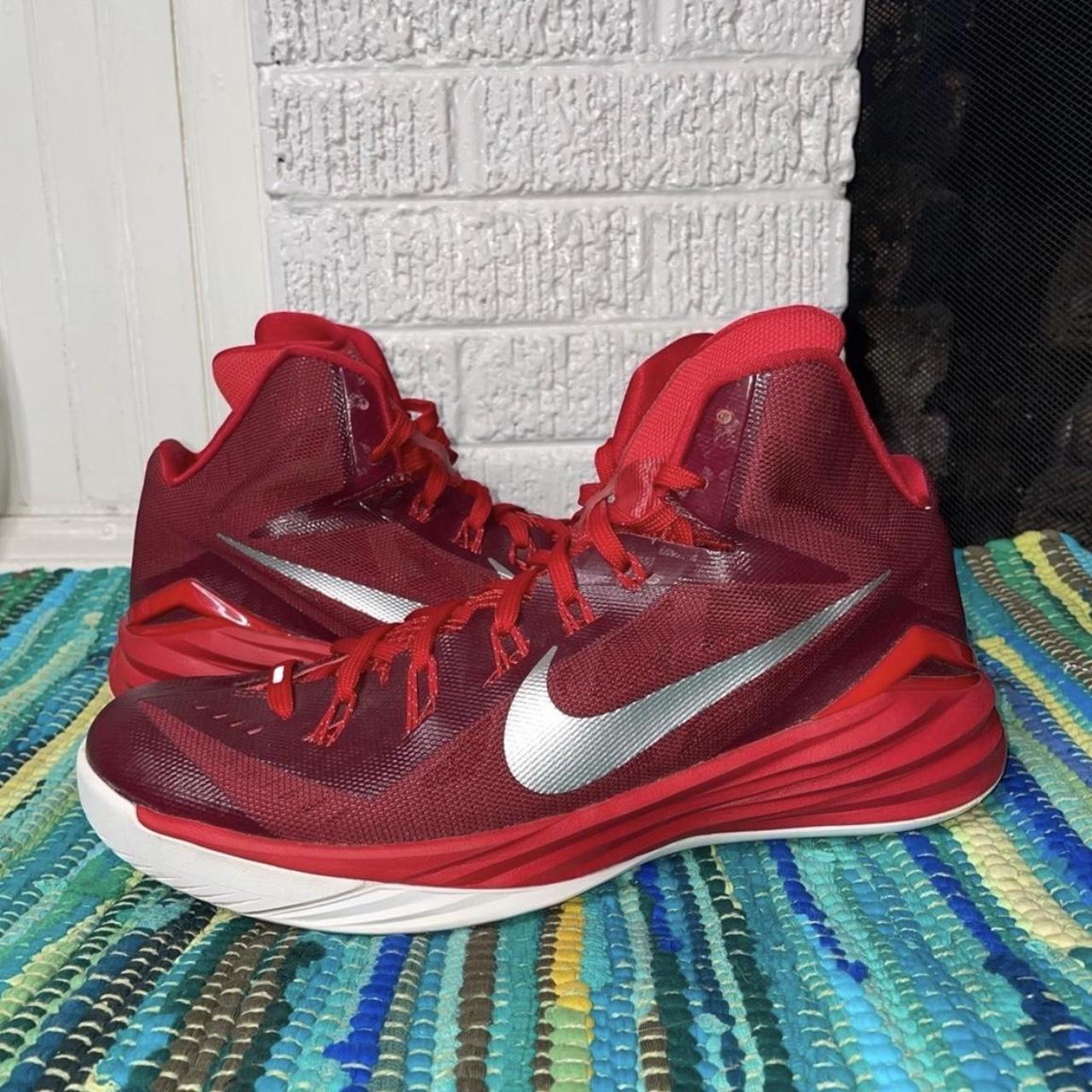 Hyperdunk 2014 store red