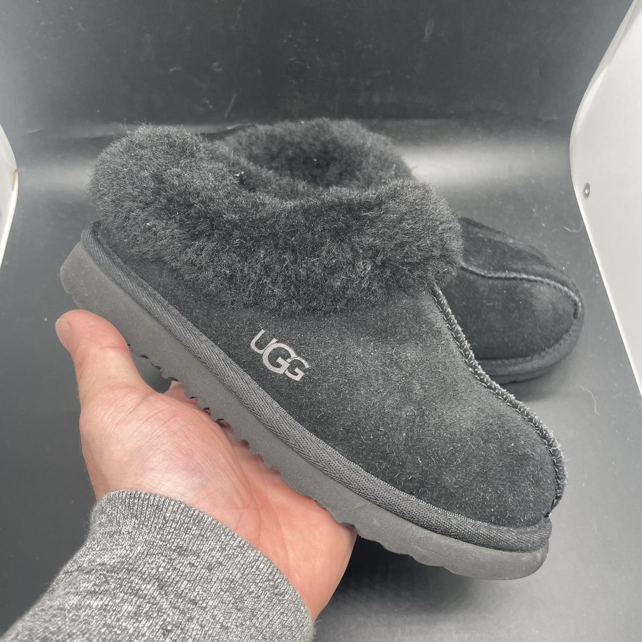 Size 1 hot sale ugg slippers