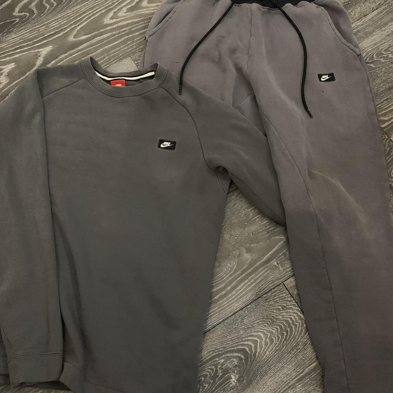 Nike box logo on sale tracksuit