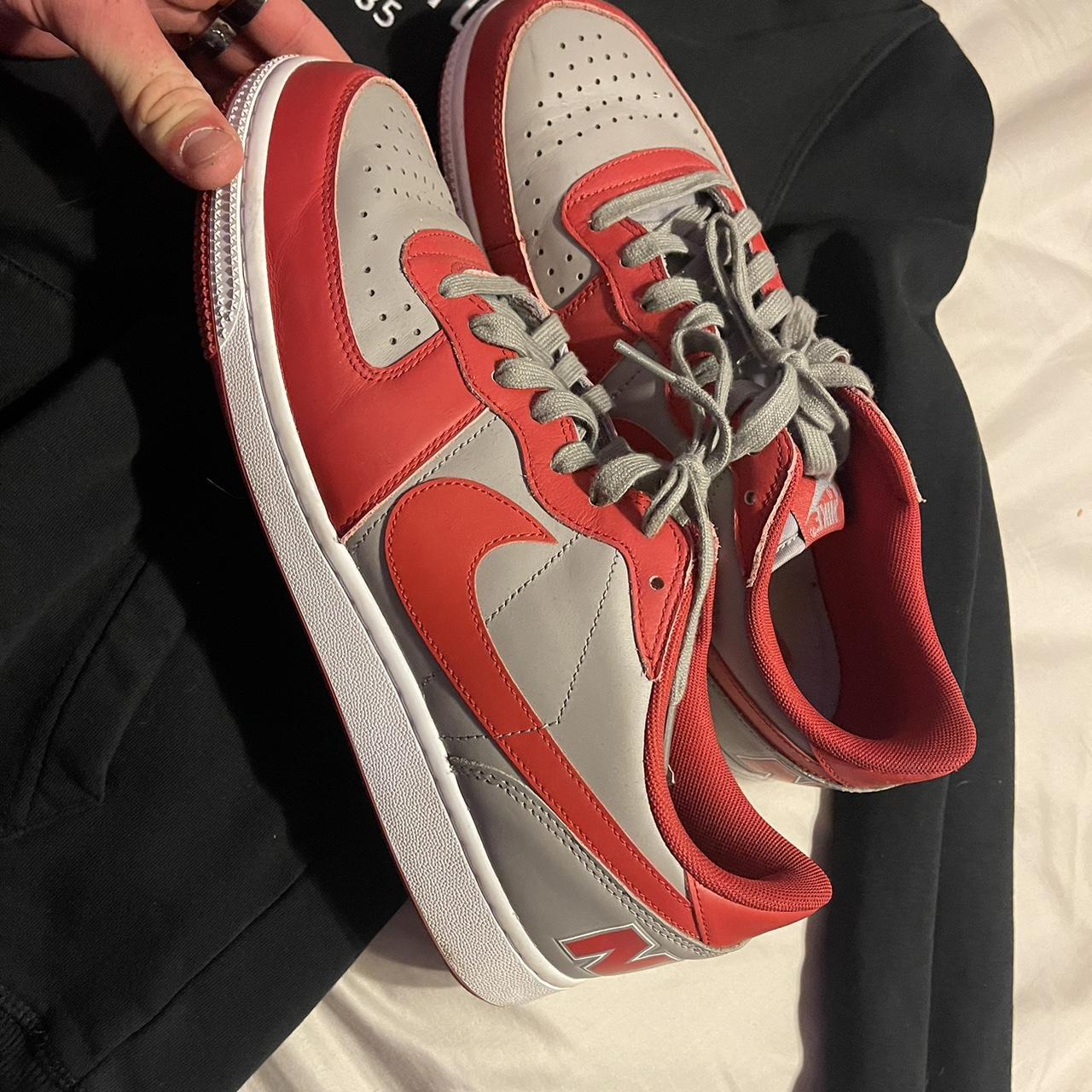 red sb nike