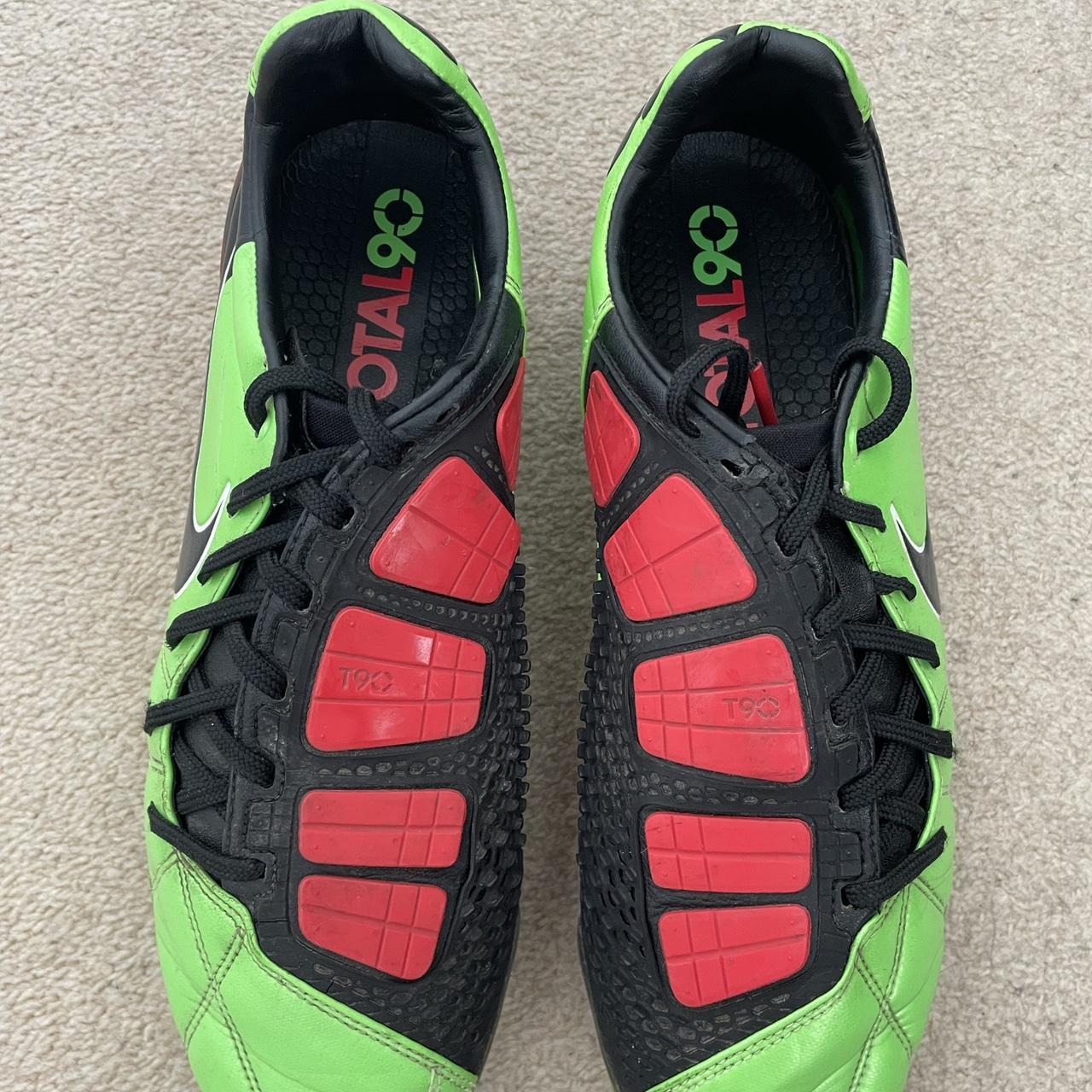 Nike t90 hotsell green and red