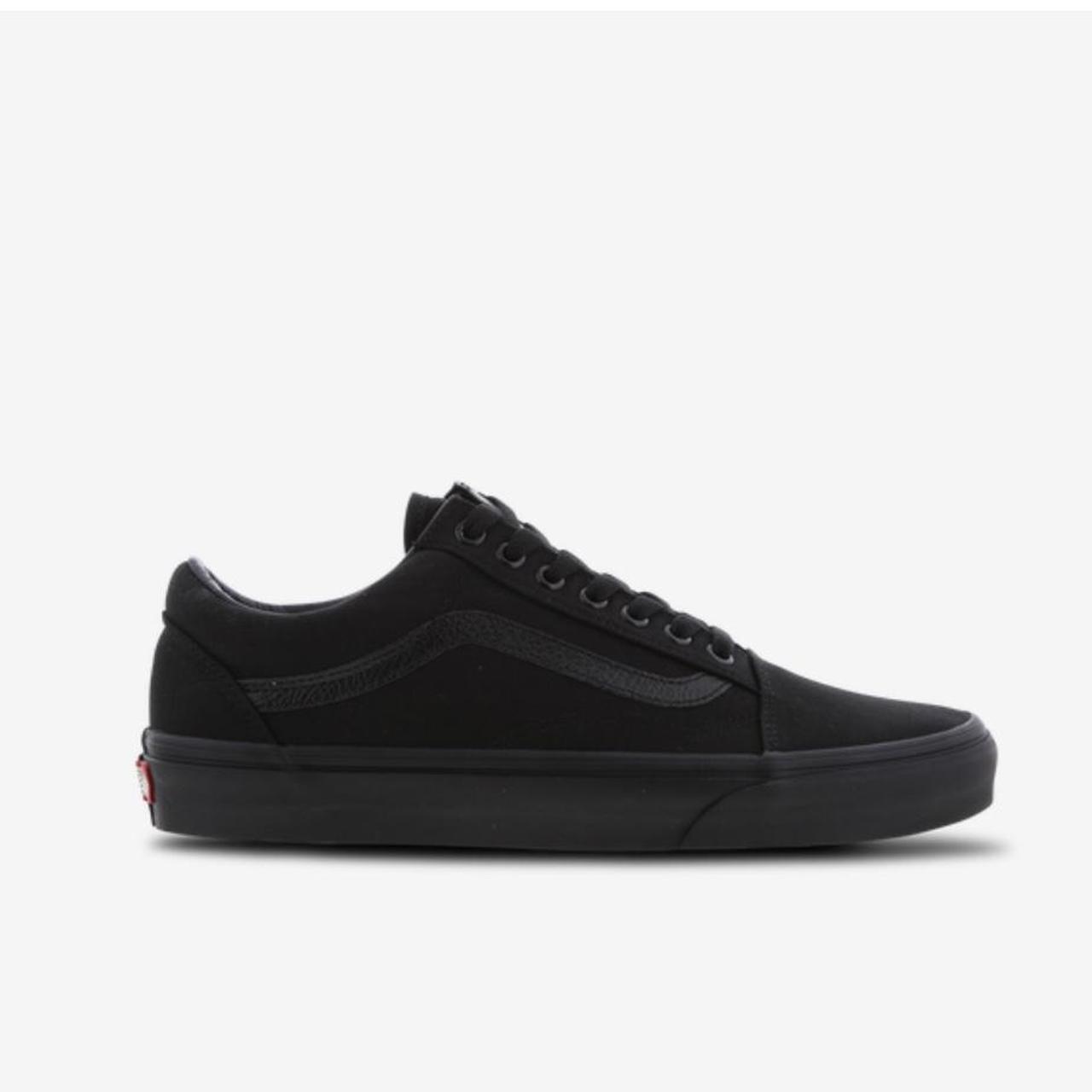 Vans old skool on sale junior all black