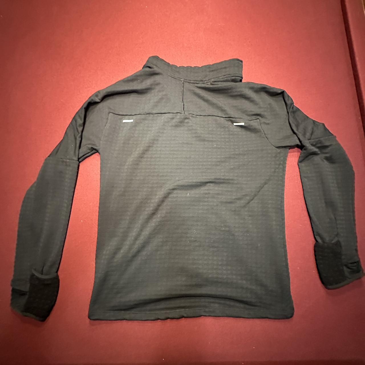 does nike therma fit run small