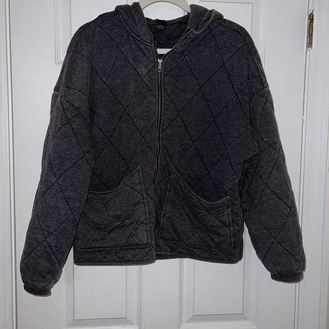 Wild Fable - Women's Quilted Medium Black Zip-Up - Depop