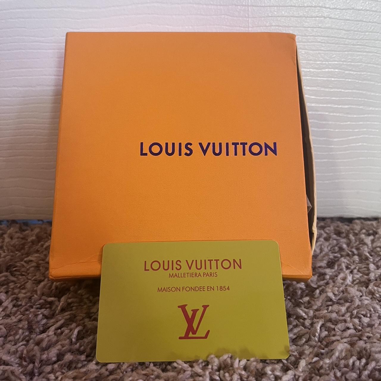 42 waist, white Louis Vuitton Belt, gold buckle,... - Depop