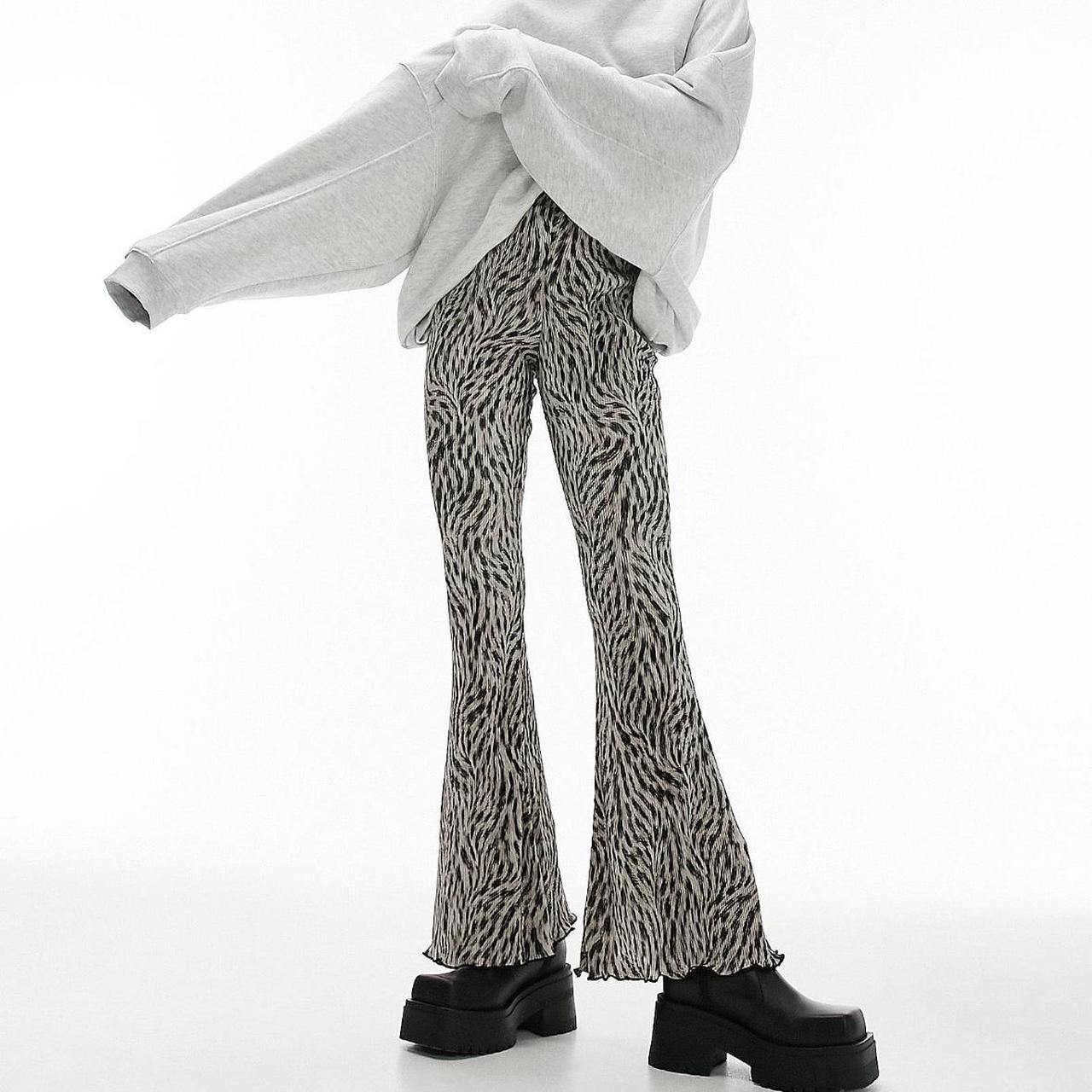 Topshop petite abstract leopard print plisse - Main Image