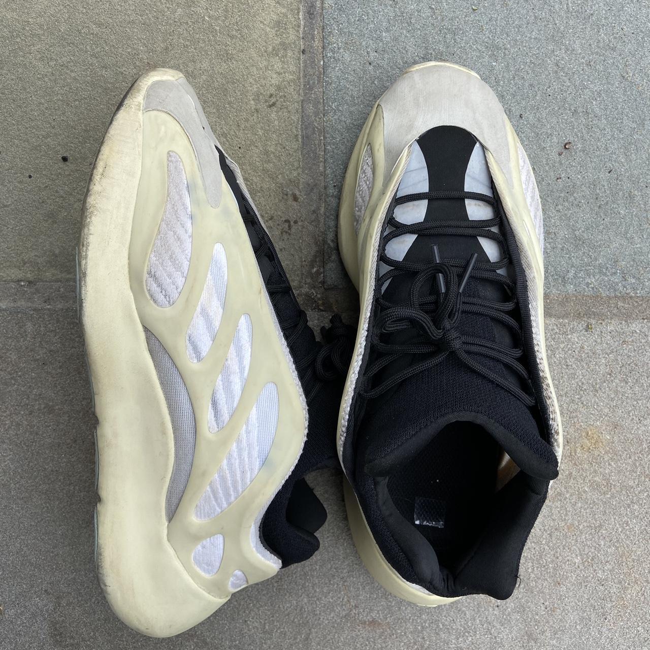 yeezy 700v3 retail price