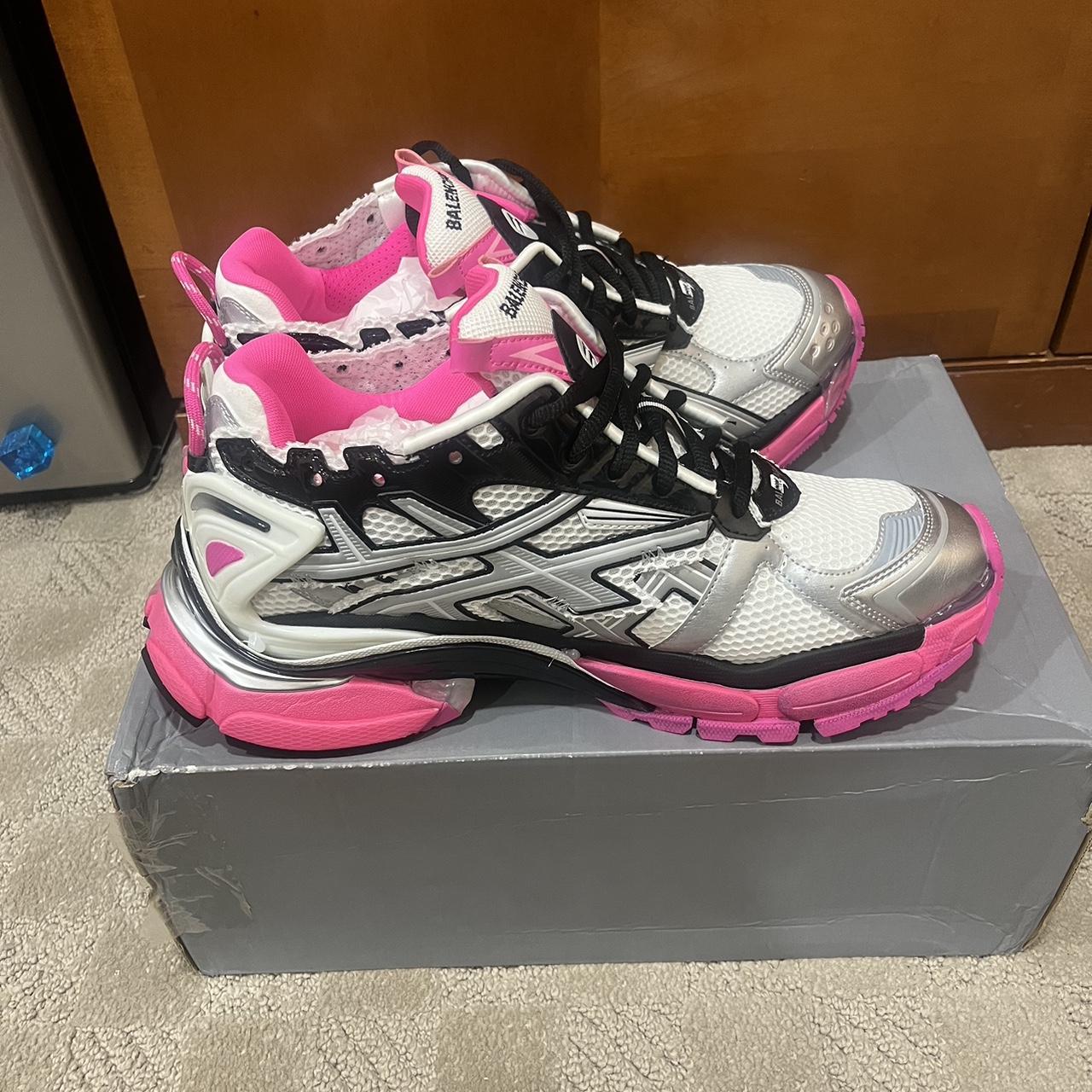pink balenciaga speed runners