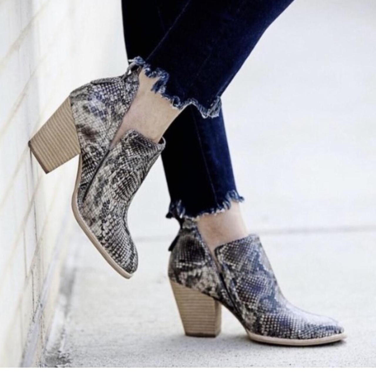 Jeffrey Campbell Rosalee Snakeskin Embossed Leather offers Ankle Boots Sz 6 NWOB Bootie