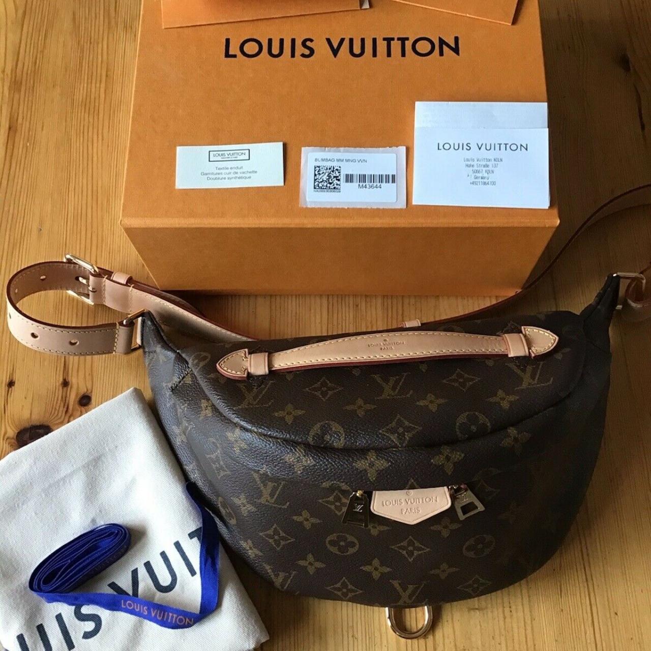 Louis Vuitton checkered cream belt - Depop