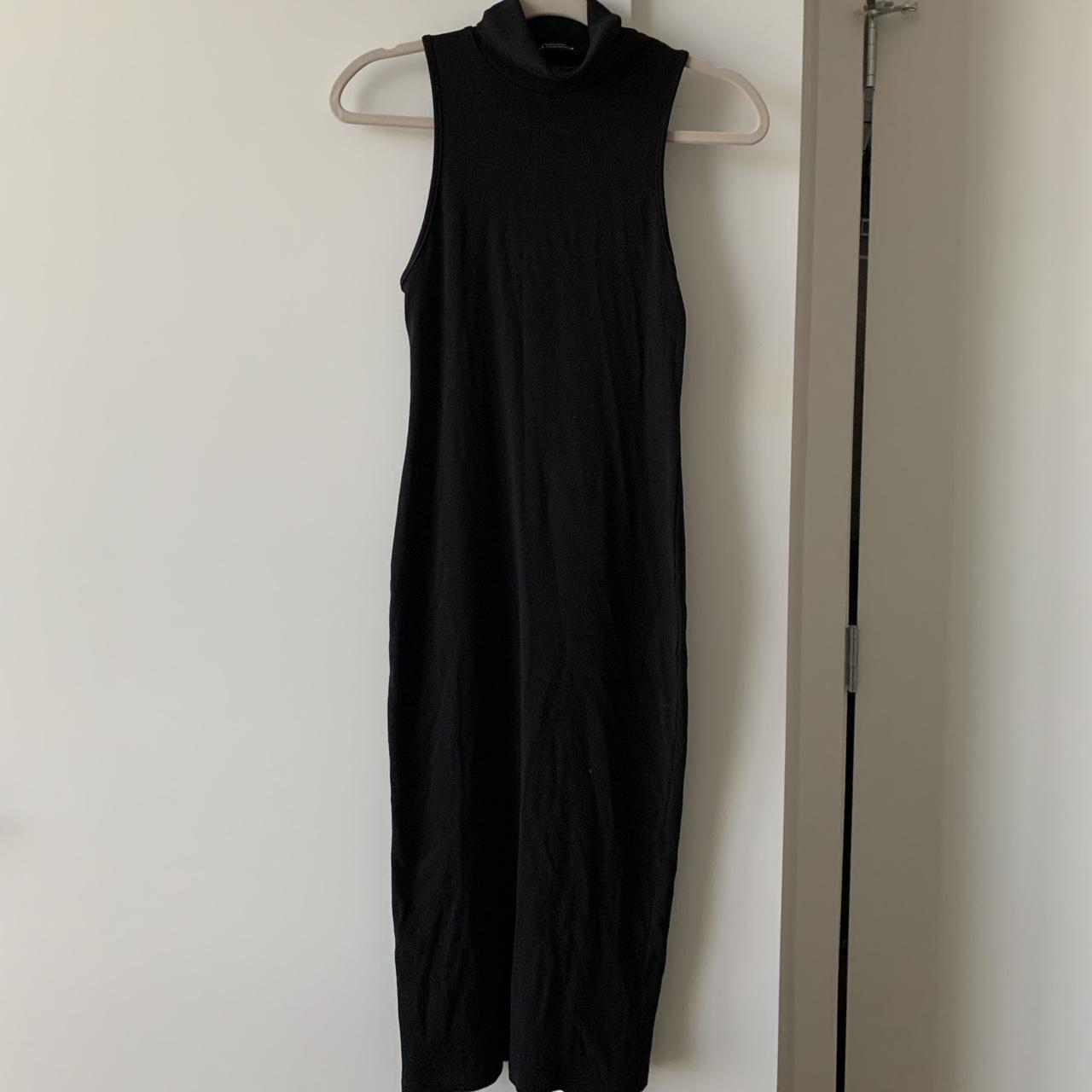 Zara ribbed midi black dress, size M. - Depop