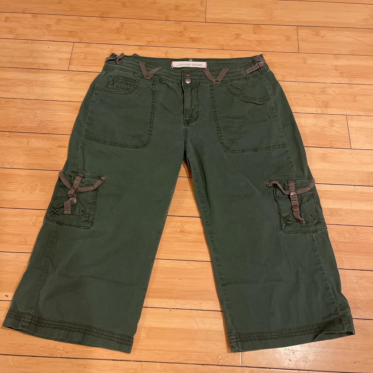 low rise cargo pants green size 10 Depop