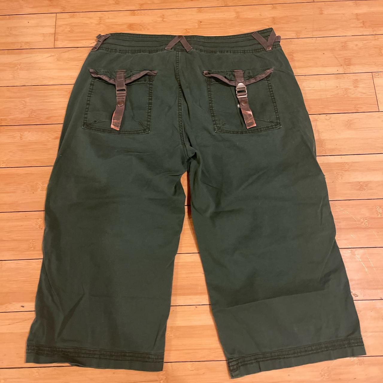 low rise cargo pants green size 10 Depop