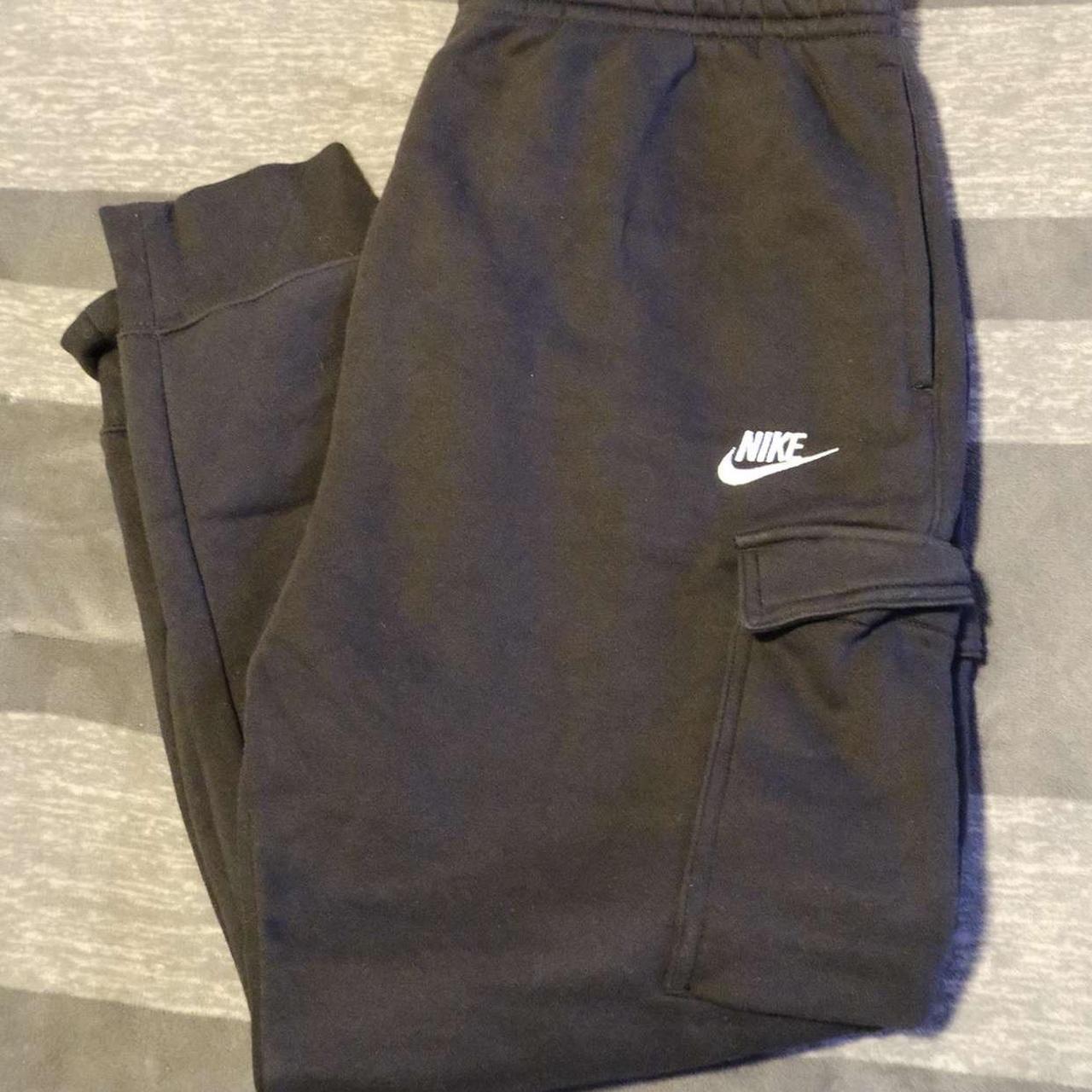 mens cargo sweatpants nike