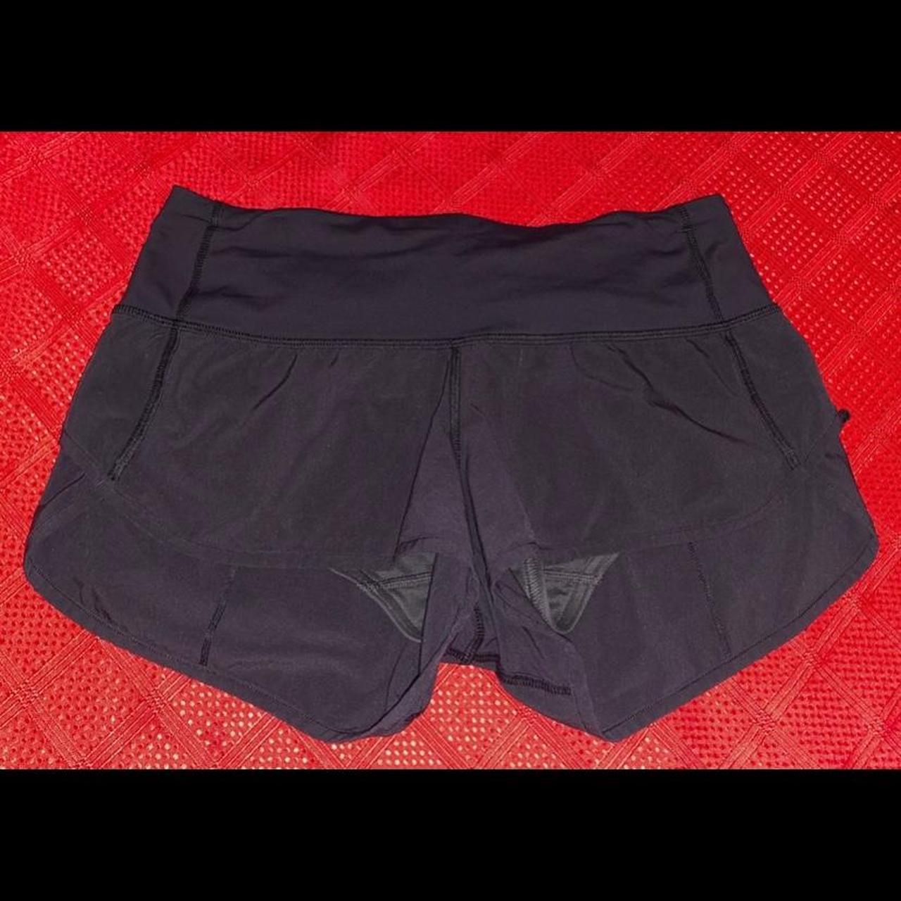 Size 4 lululemon 4' inseam running shorts Pocket in - Depop