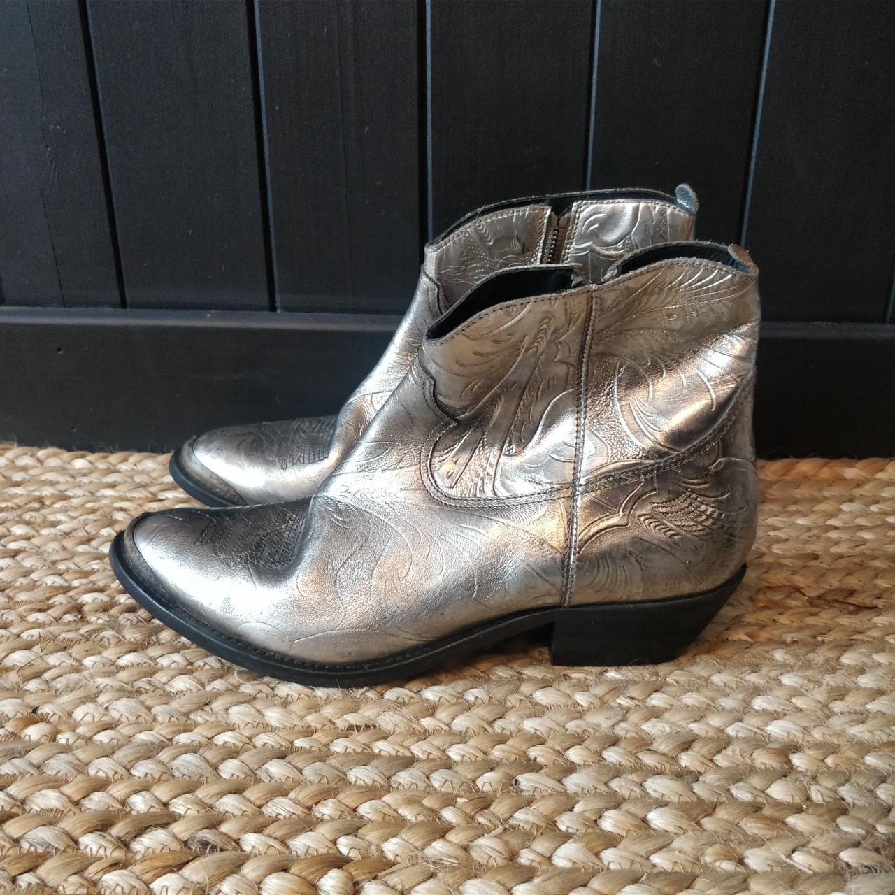 item listed by laurajmaclennan857