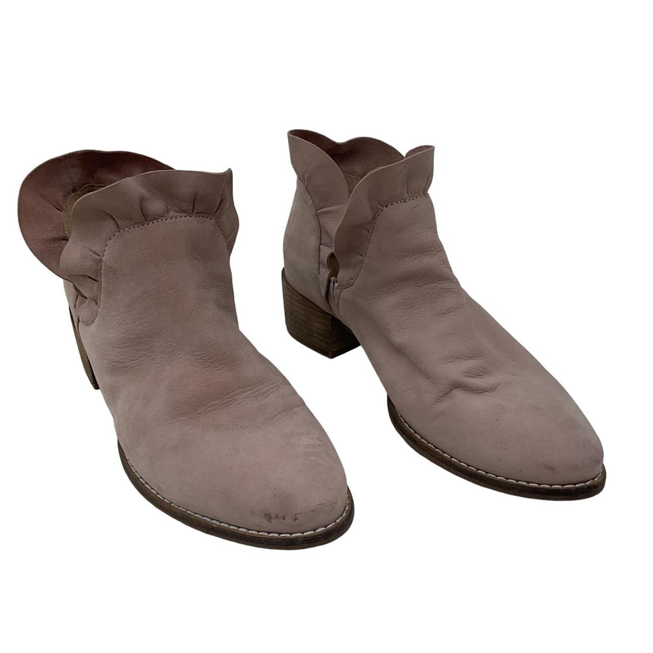 Seychelles Pink Leather Chelsea Boots Women Size 8. Depop