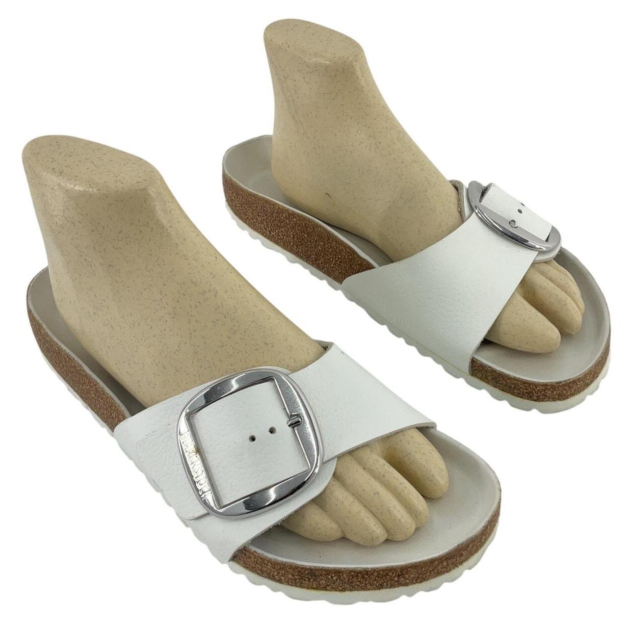 item listed by 2wears
