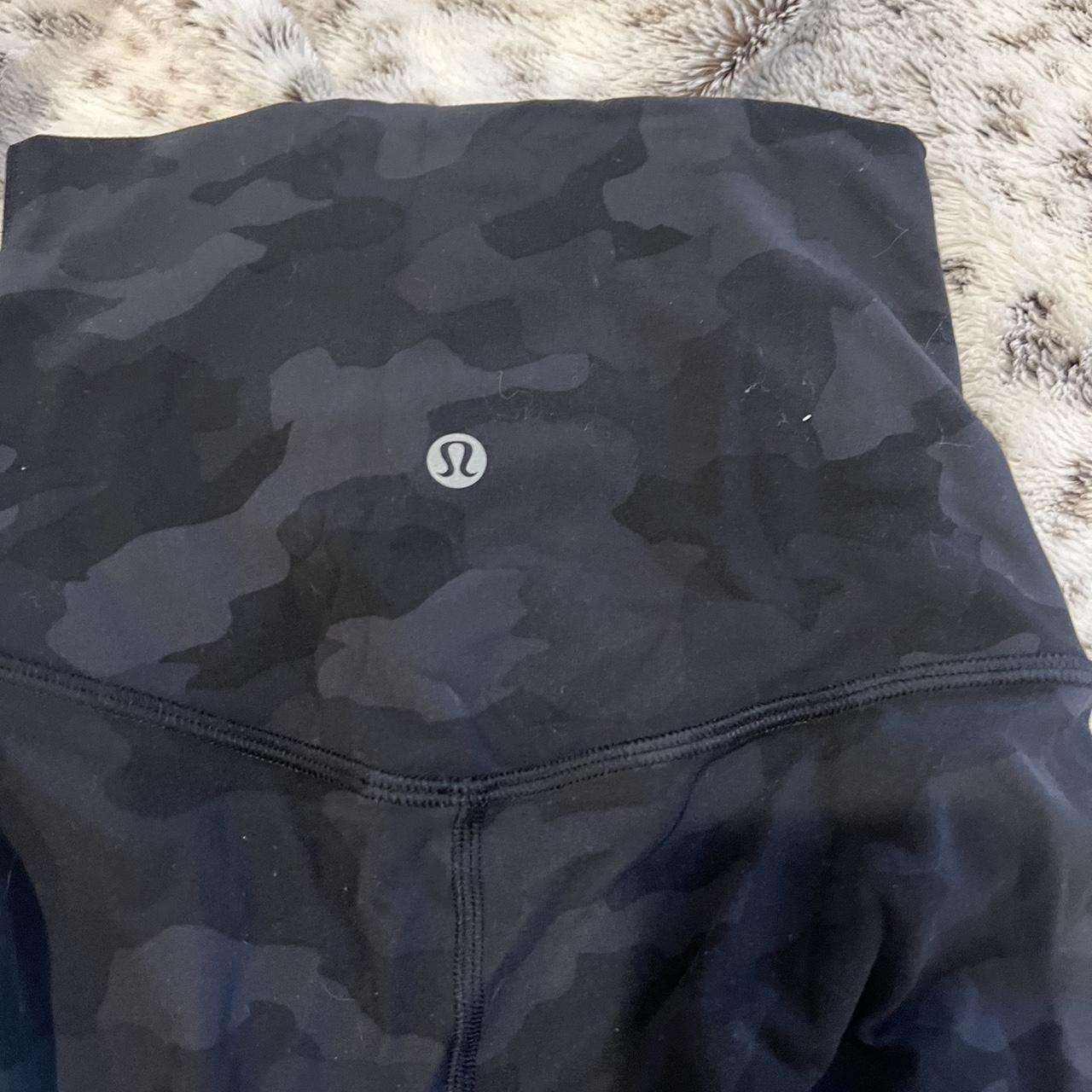 Lululemon black camo leggings size 2