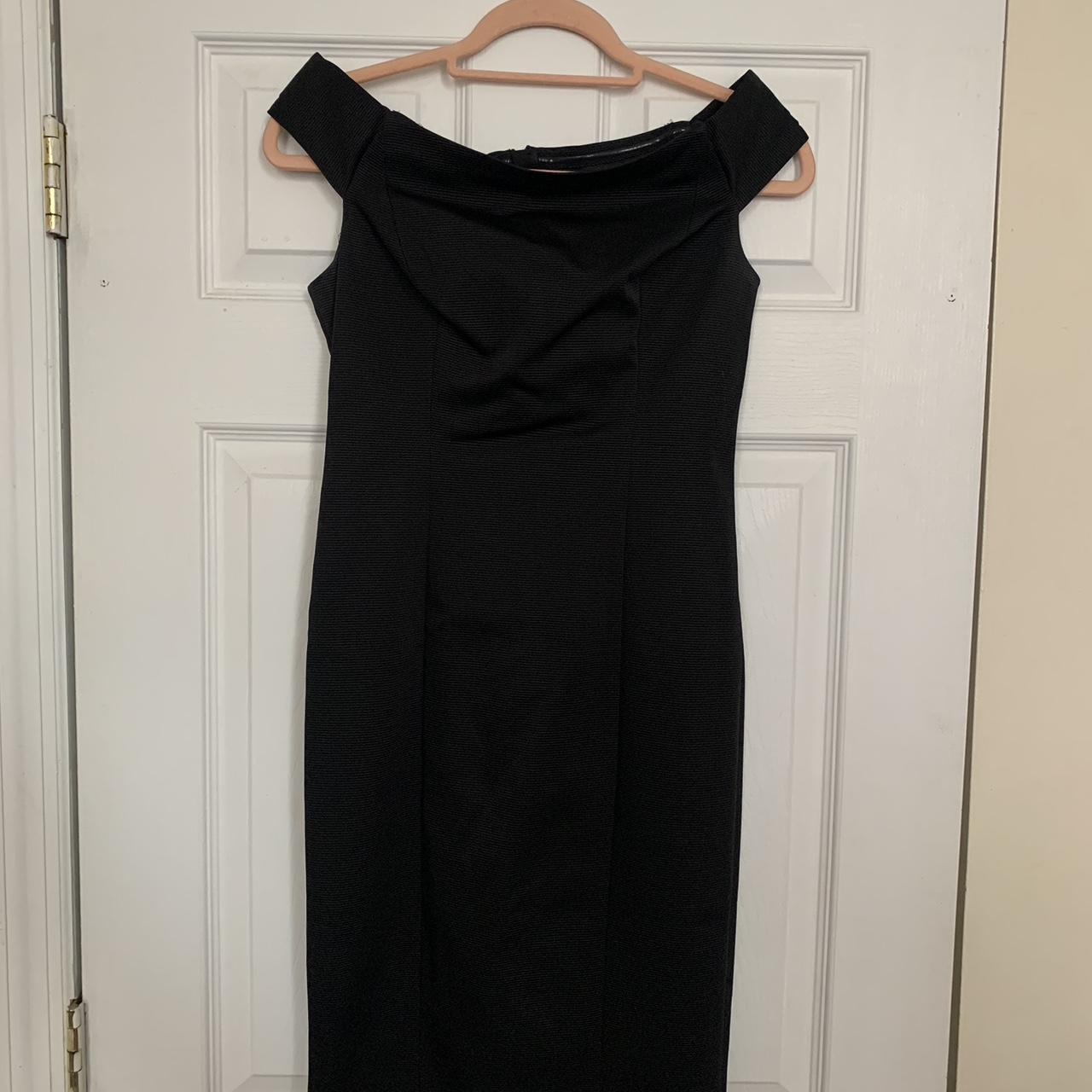 Great preloved condition Adrianna Papell sleek black Depop