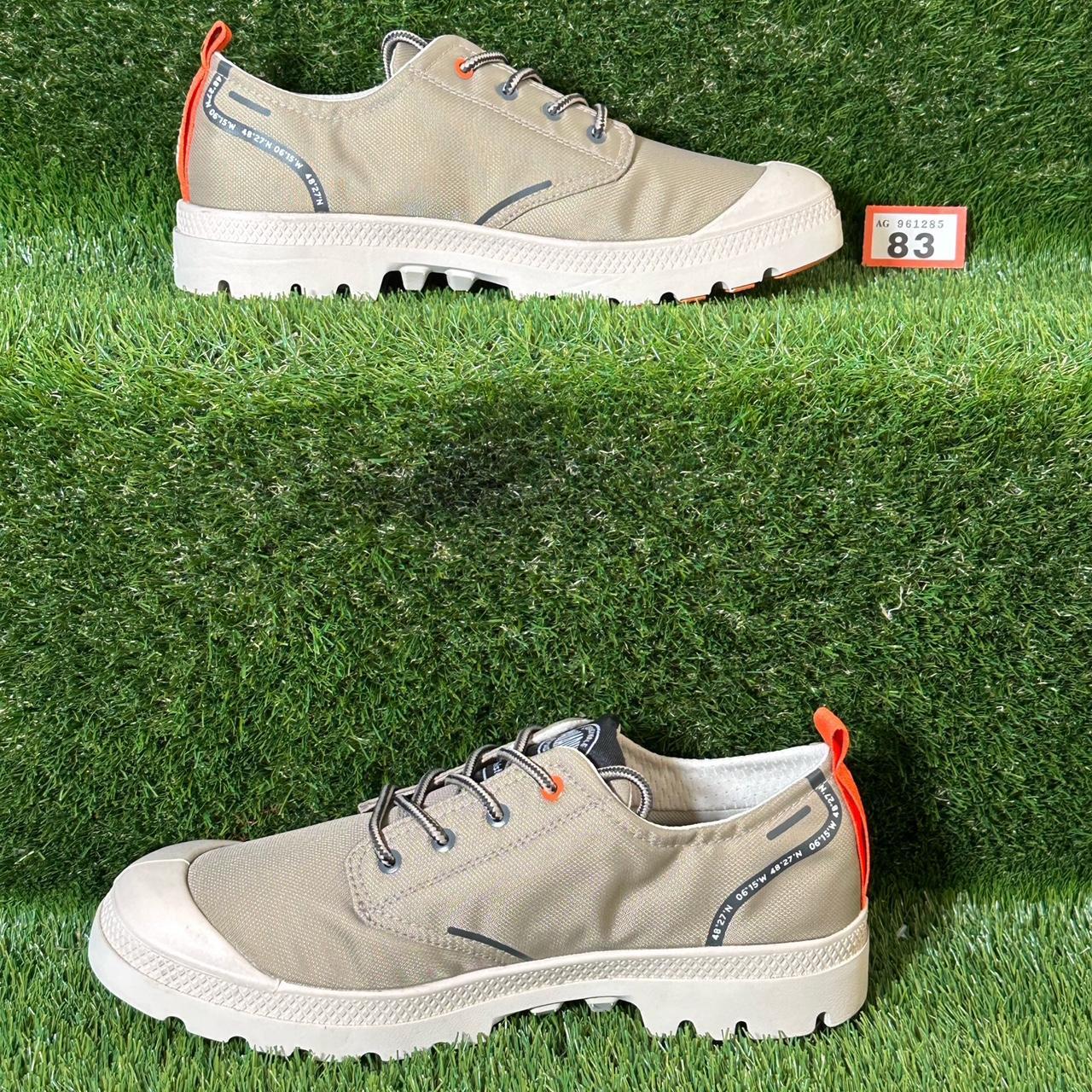 palladium walking boots