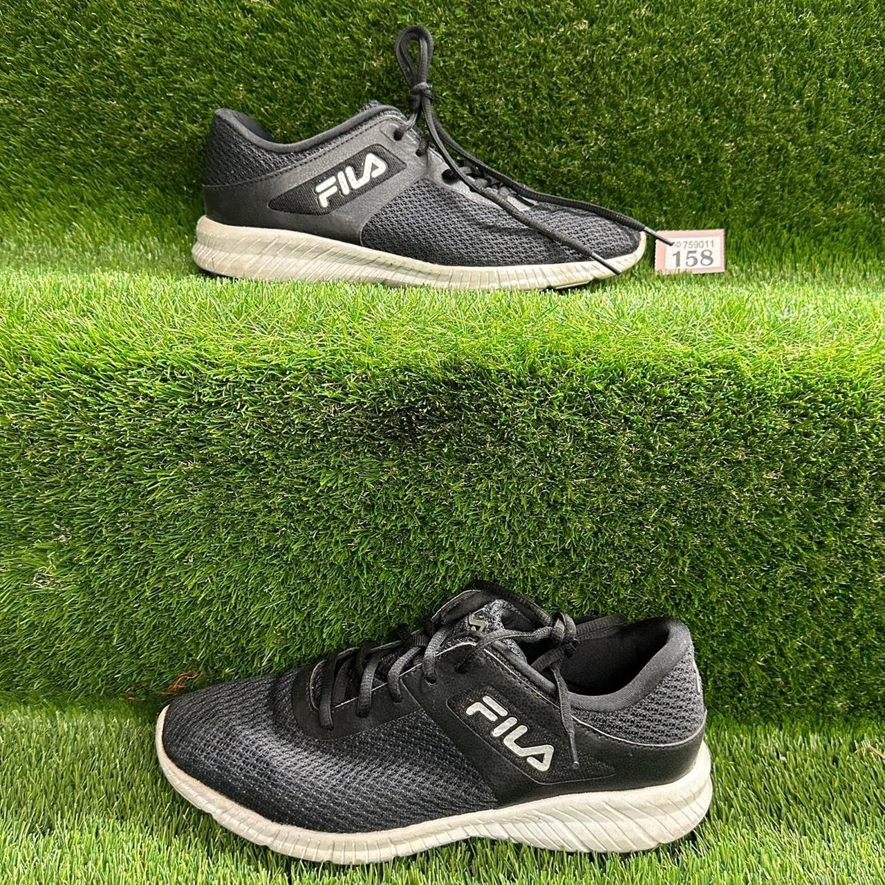 Fila hot sale skip trainers