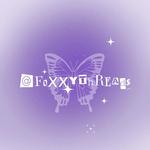 foxxythreads's profile picture