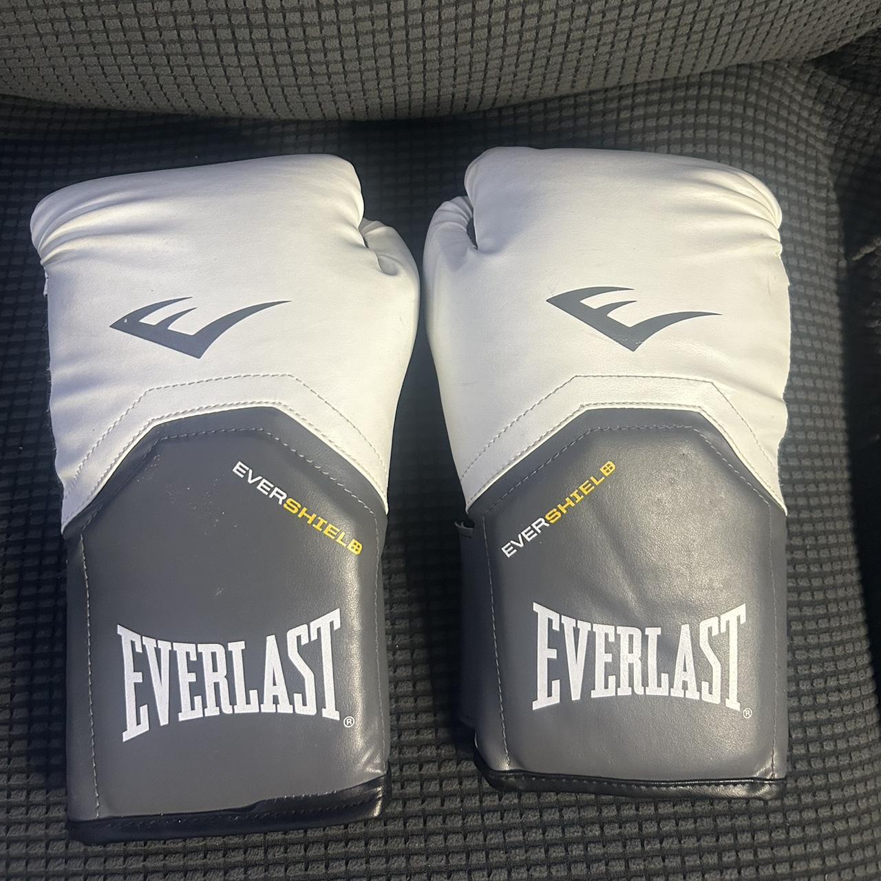 Ever last Boxing Gloves Perfect Condition 12oz Fast... - Depop