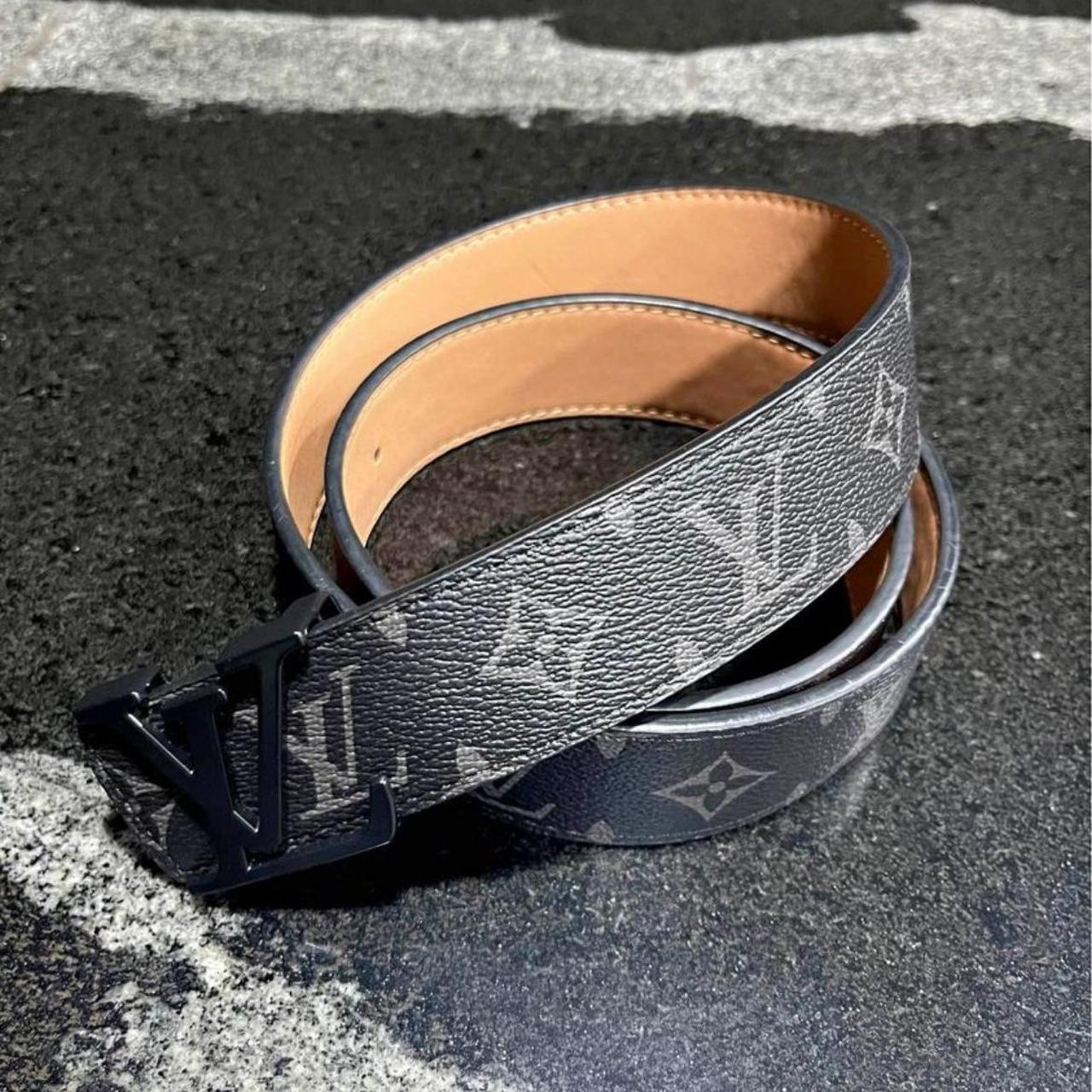 As 32 Louis Vuitton Belt Unisex - Depop