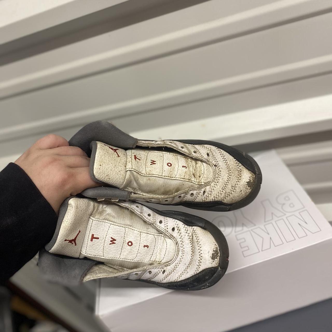 how to tell if jordan 12 are real