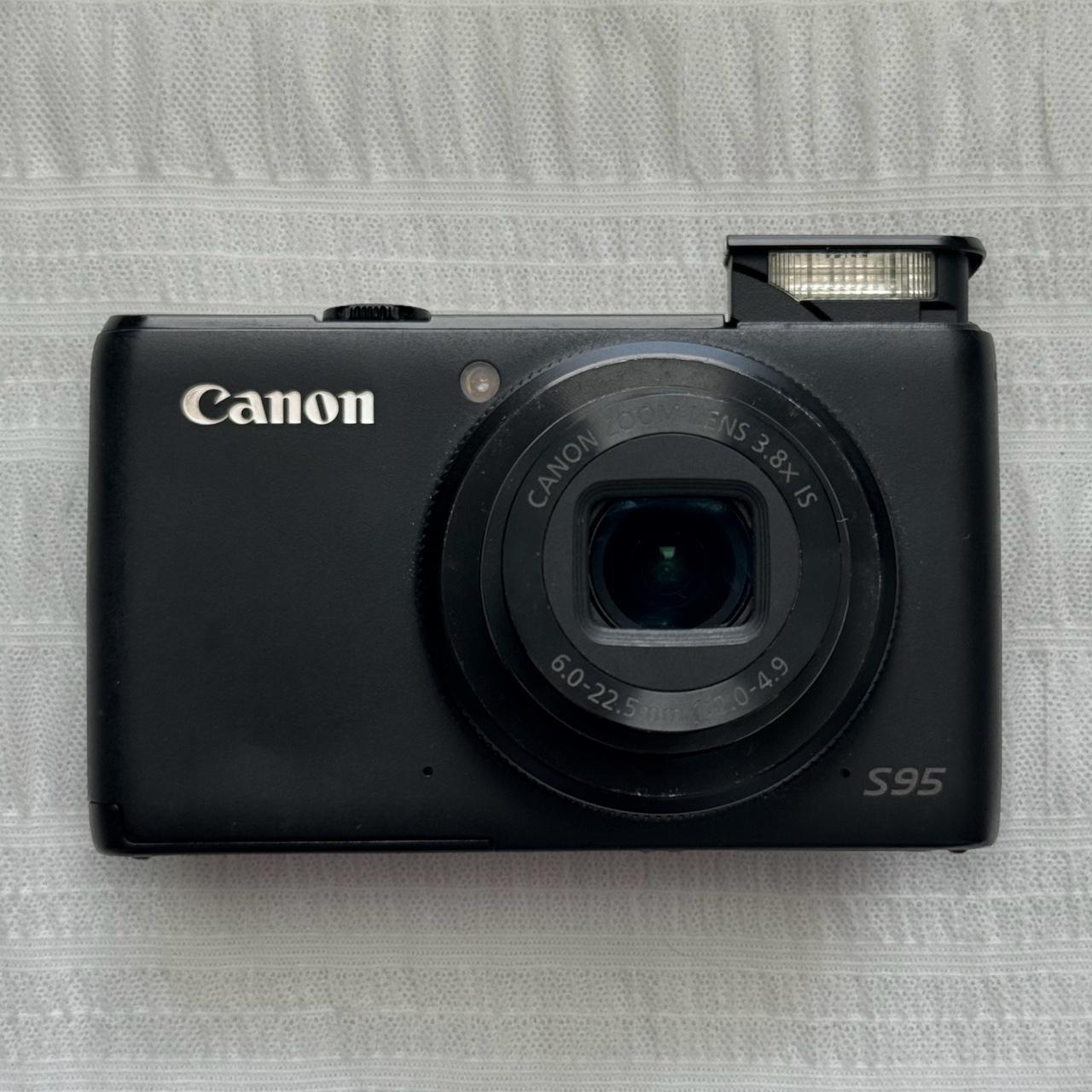 Canon Powershot S95 Digital Camera Bundle Cracked... Depop