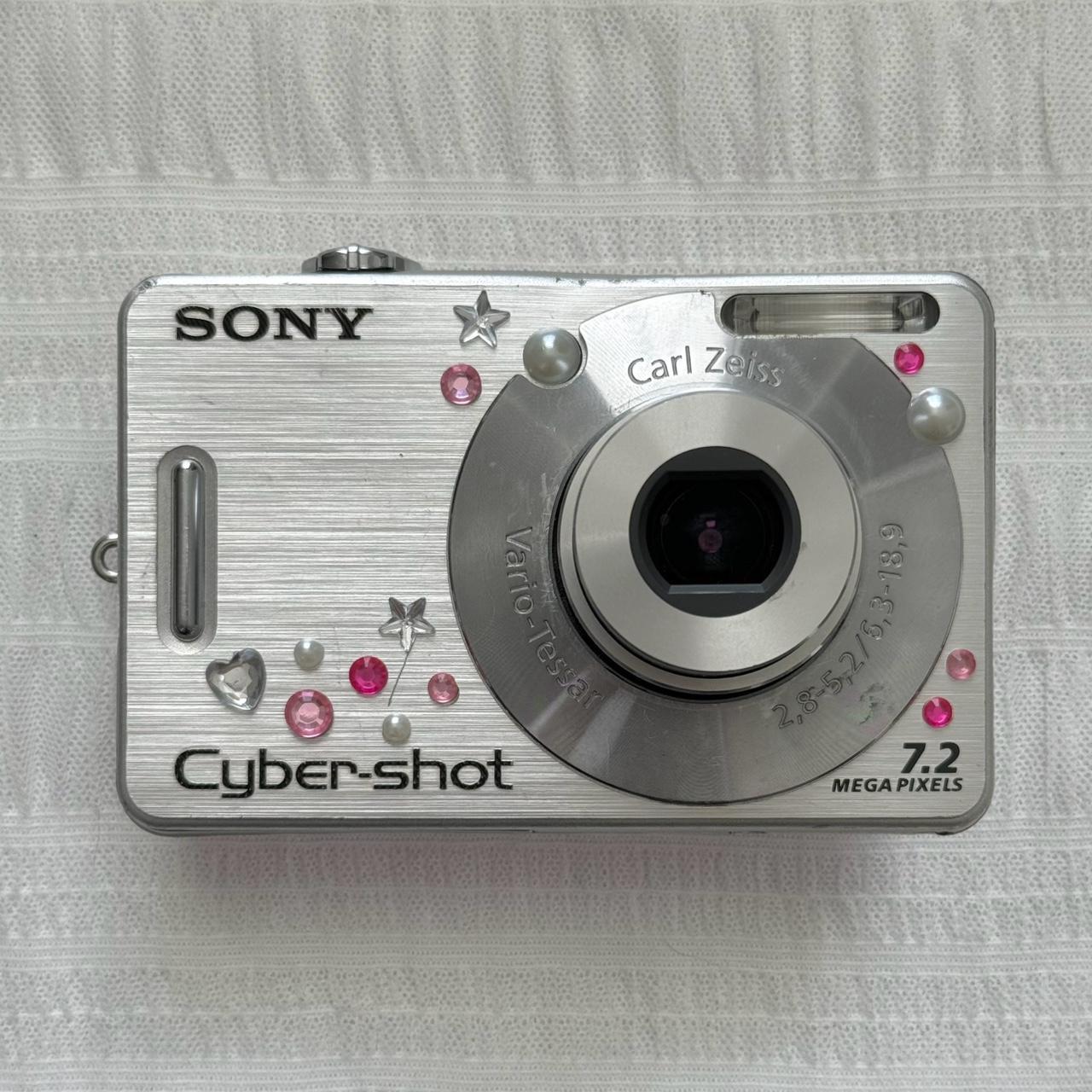 Sony CyberShot W70 Digital Camera Bundle 💗 Tested... - Depop