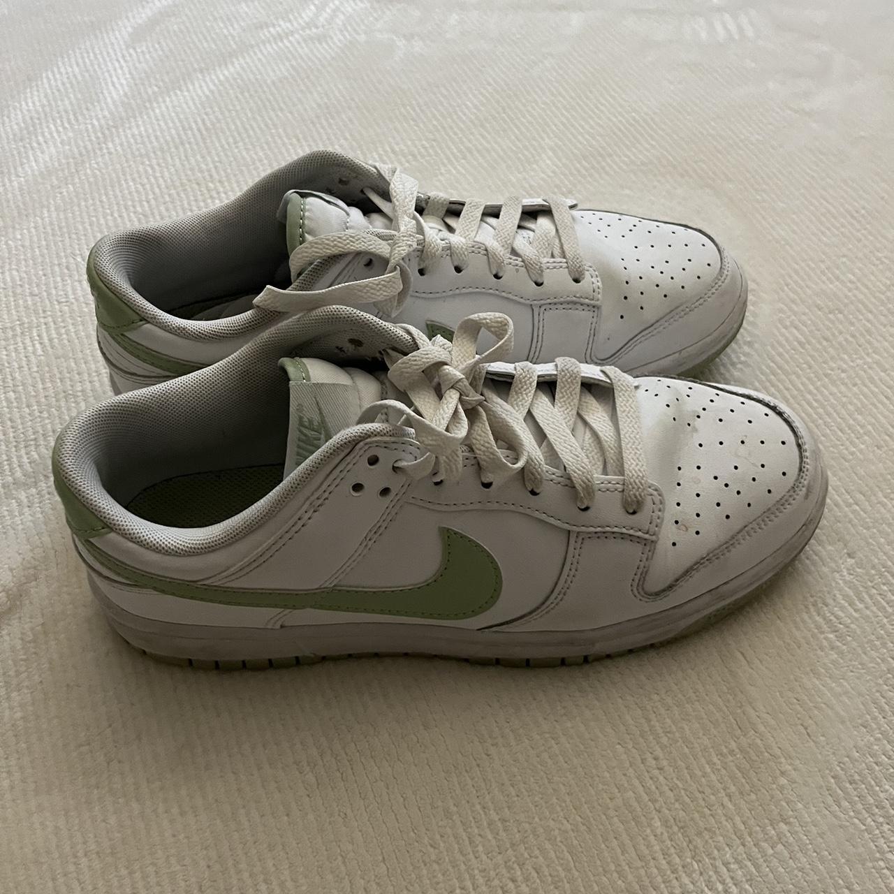 maple leaf dunks