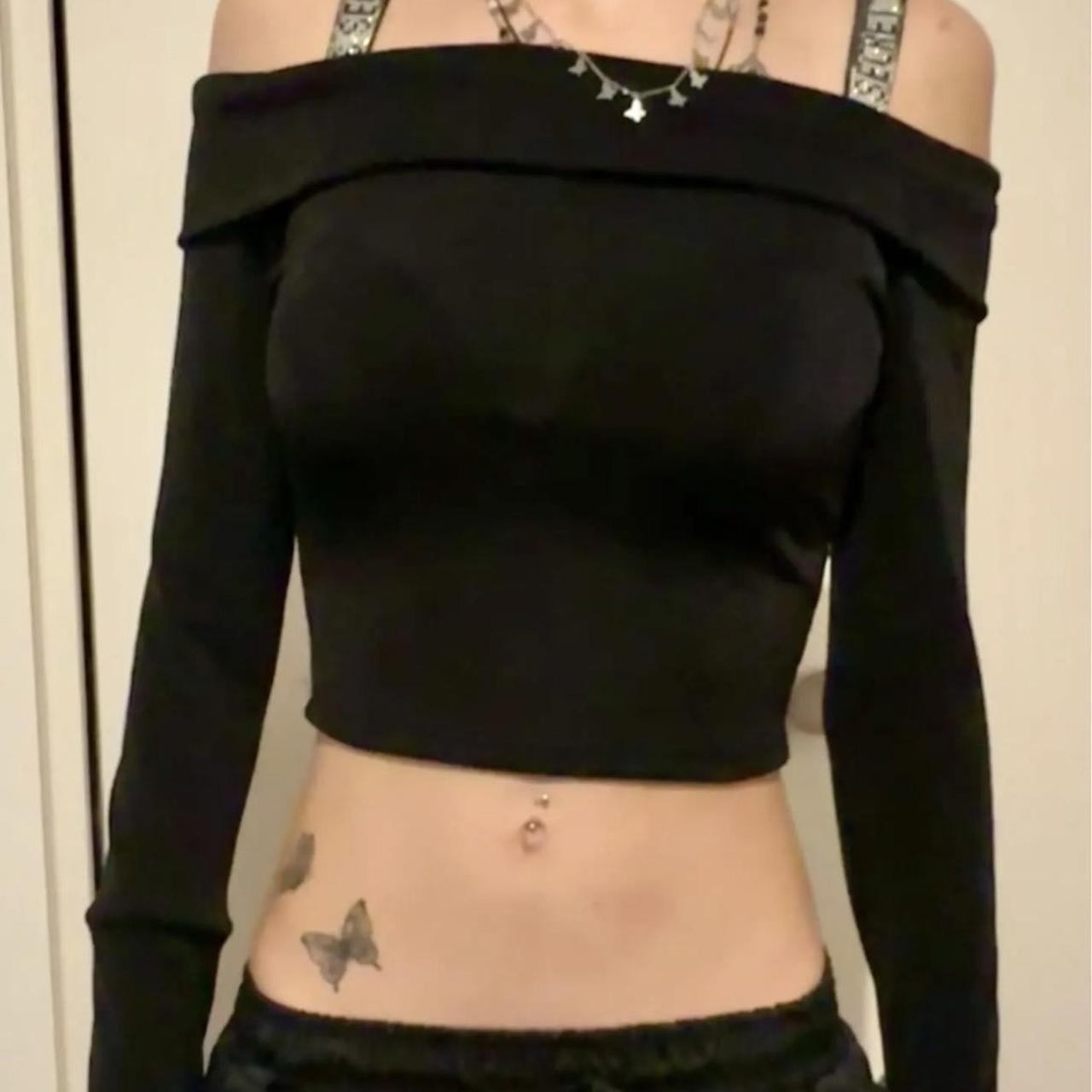 regina george off the shoulder black crop... - Depop