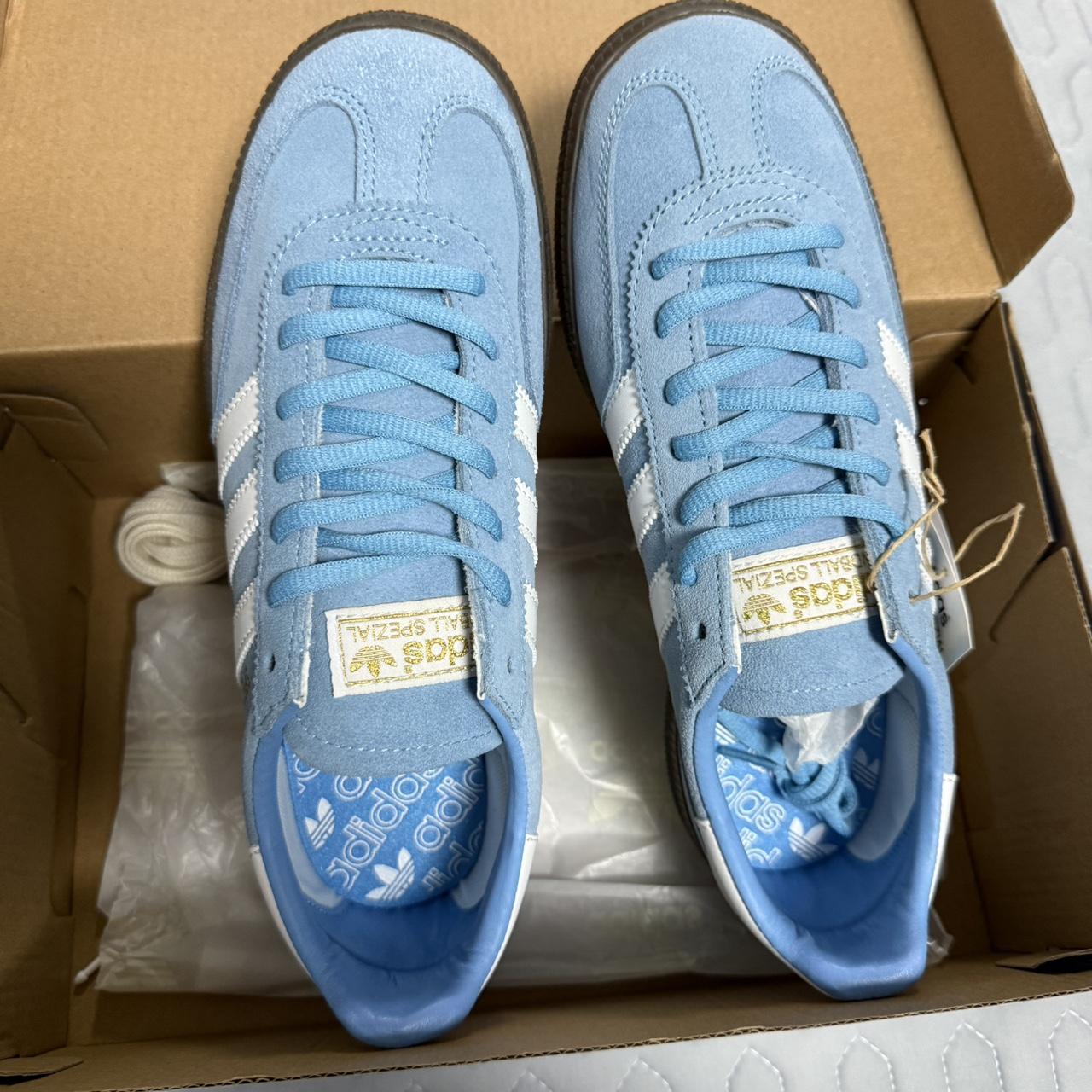item listed by zoeyandrong