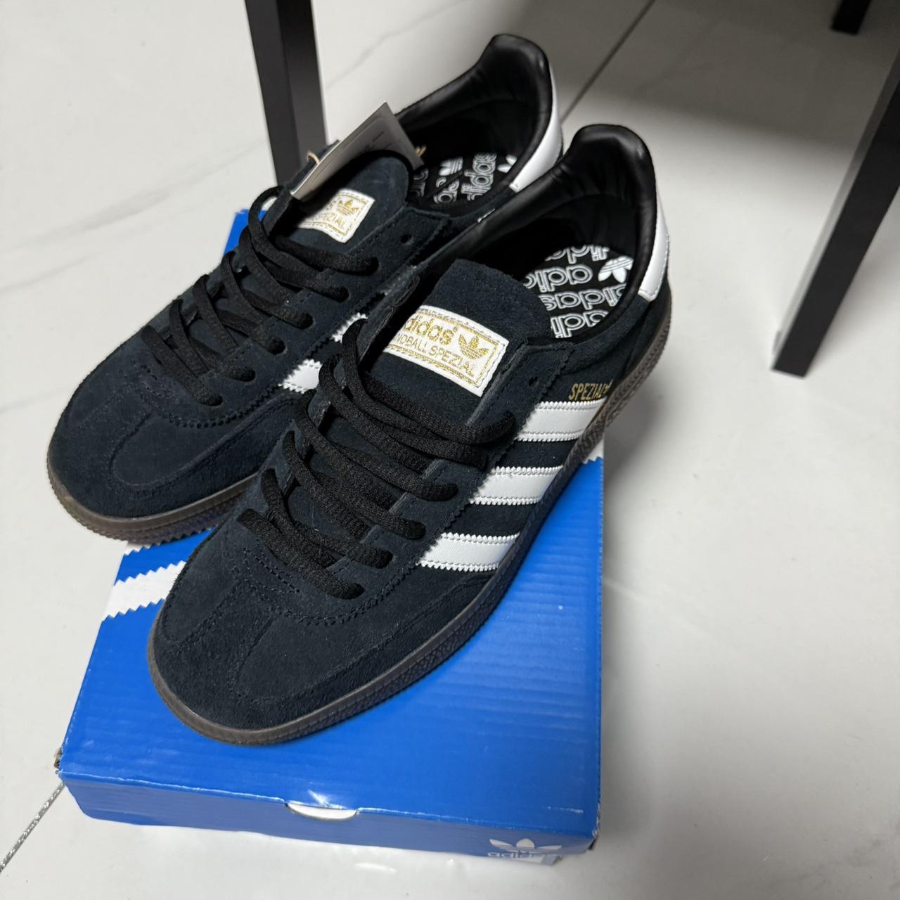 item listed by zoeyandrong