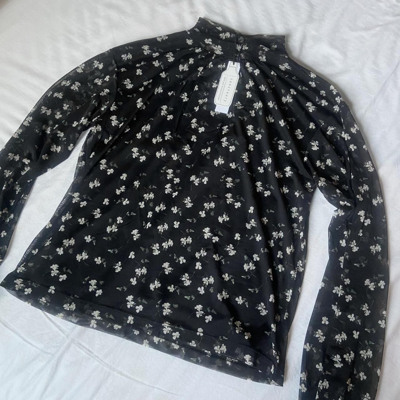 item listed by scarlettscloset31